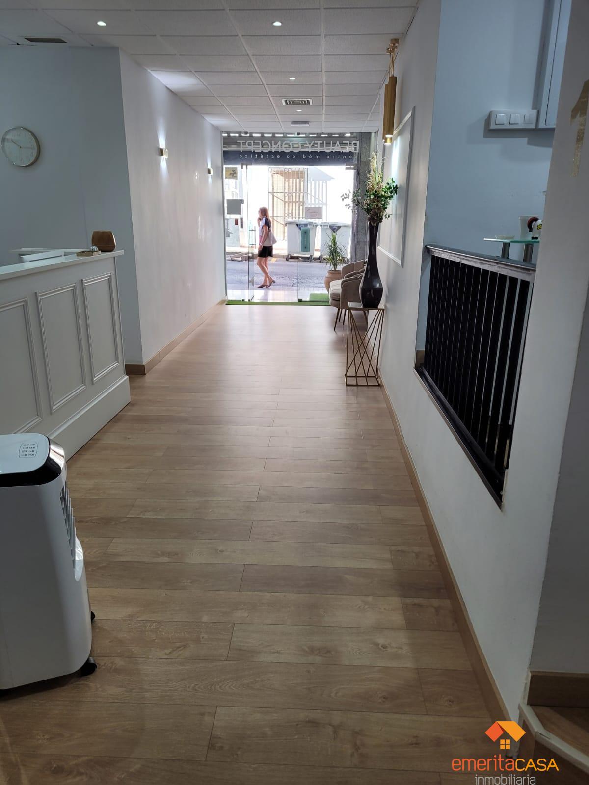 For sale of commercial in Almendralejo