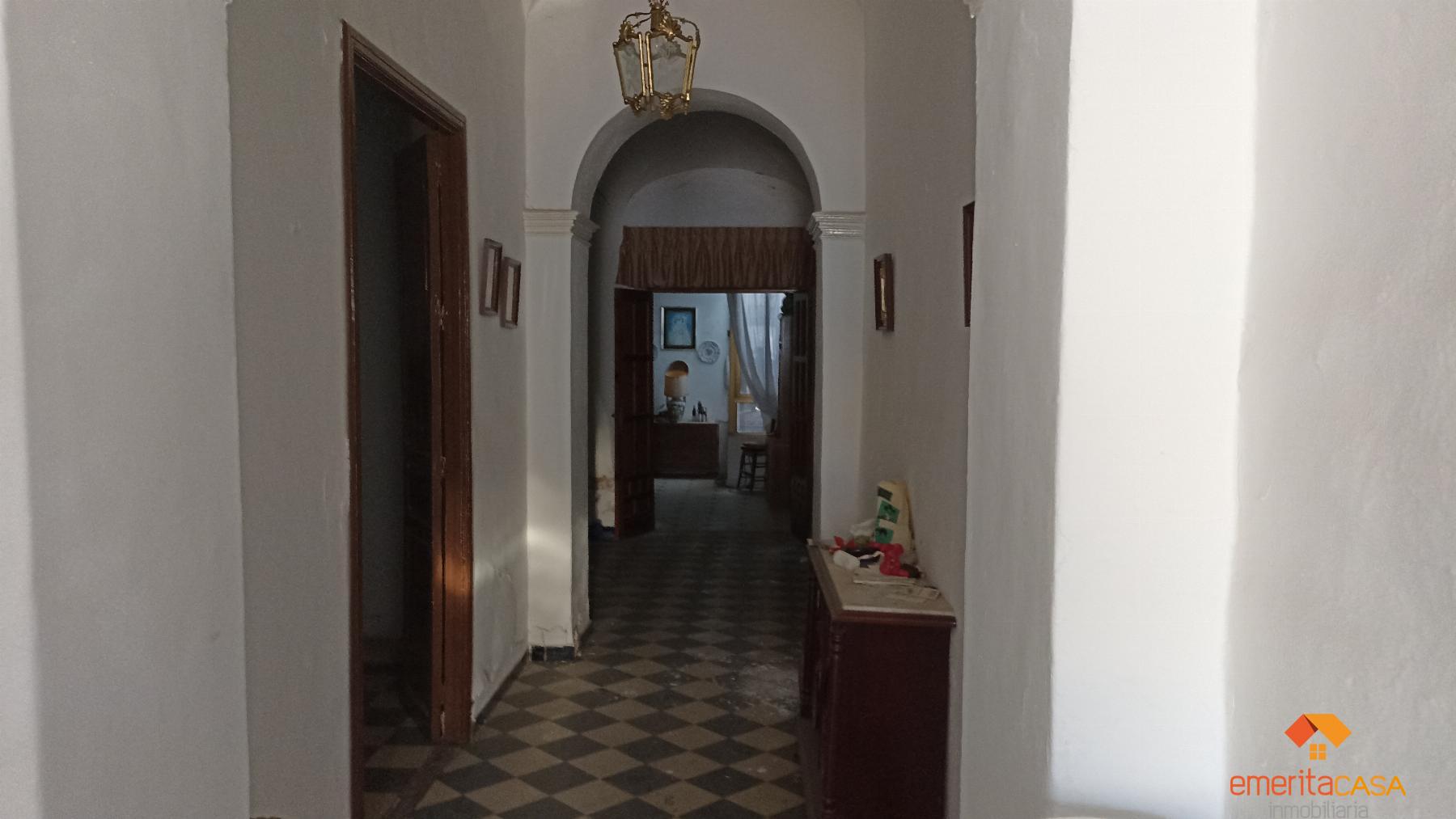 For sale of house in Almendralejo