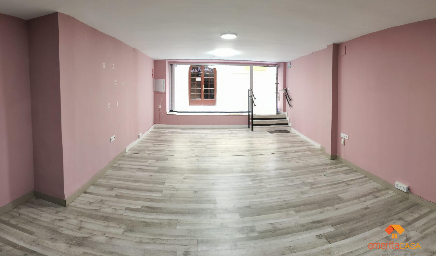 For rent of commercial in Almendralejo