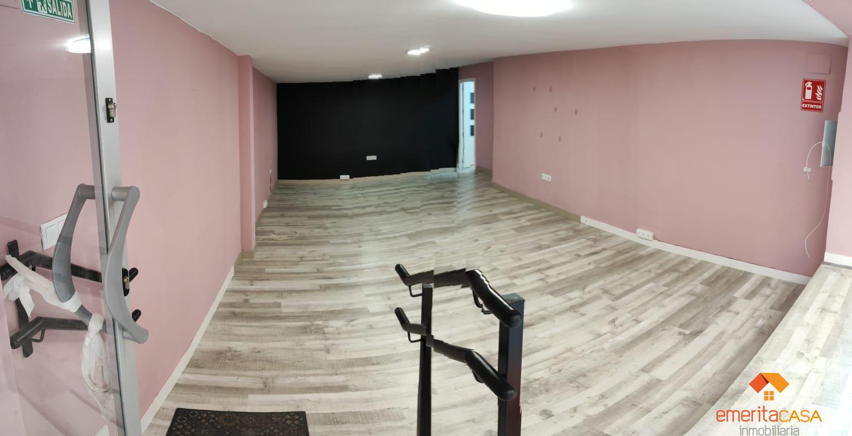 For rent of commercial in Almendralejo