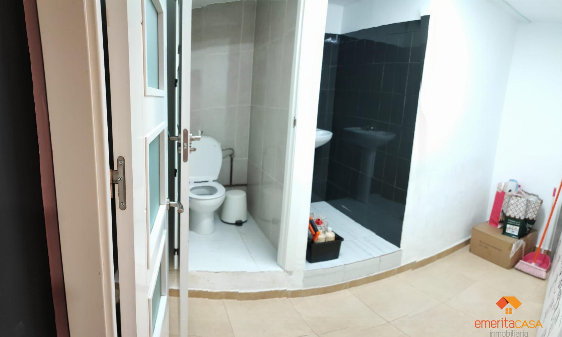 For rent of commercial in Almendralejo