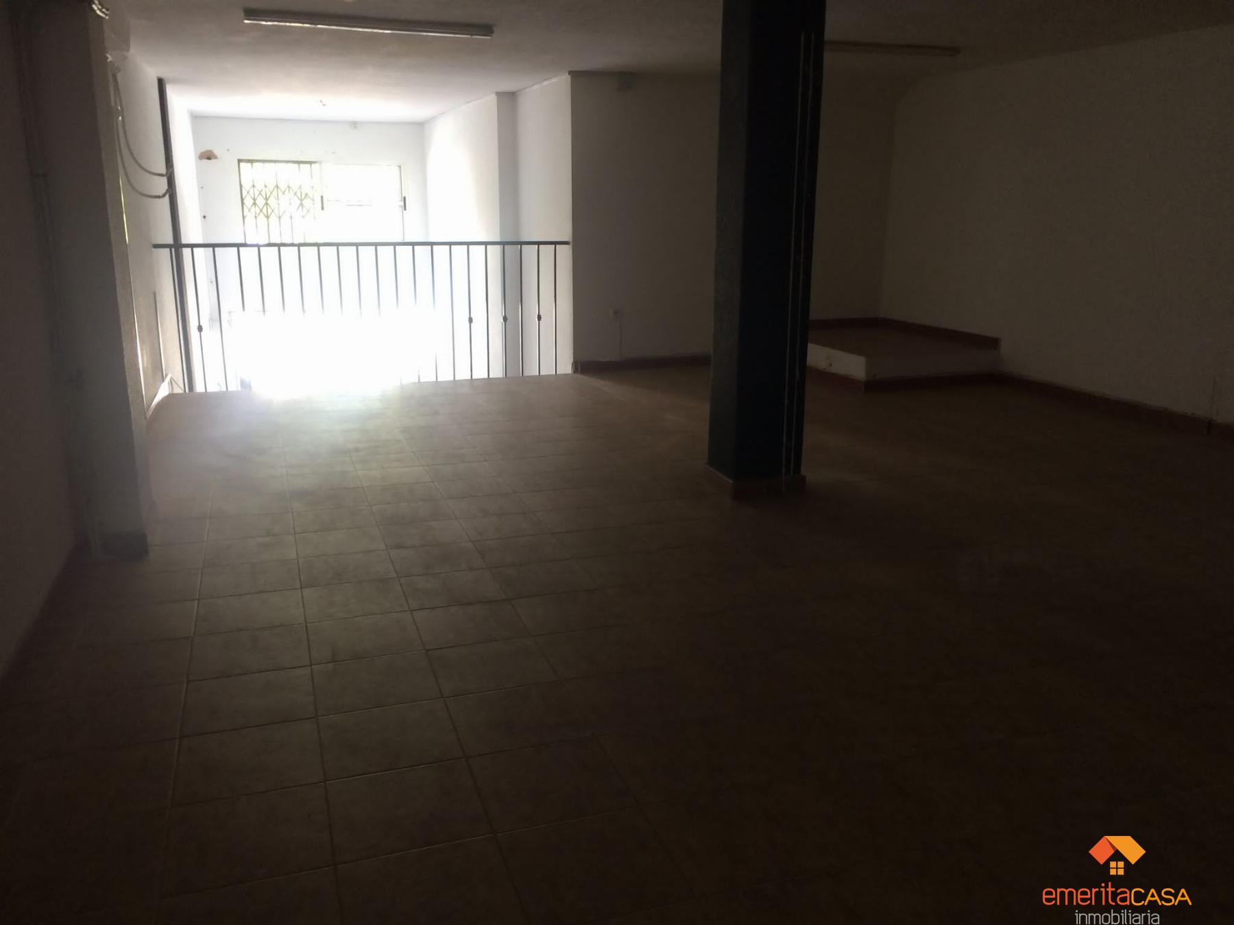 For rent of commercial in Almendralejo