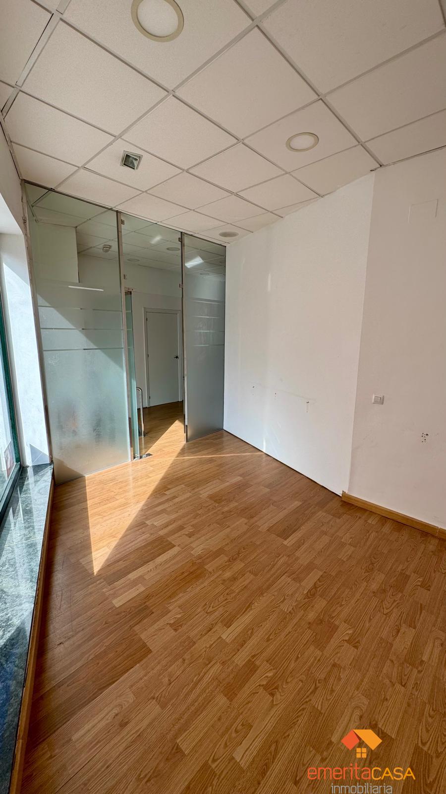 For rent of commercial in Almendralejo