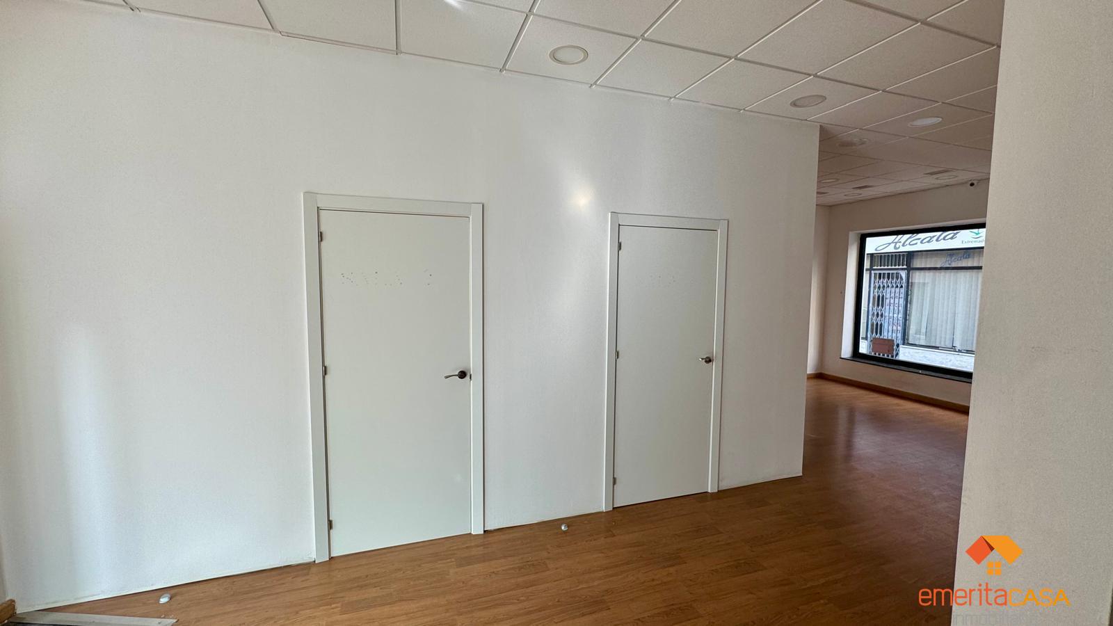 For rent of commercial in Almendralejo