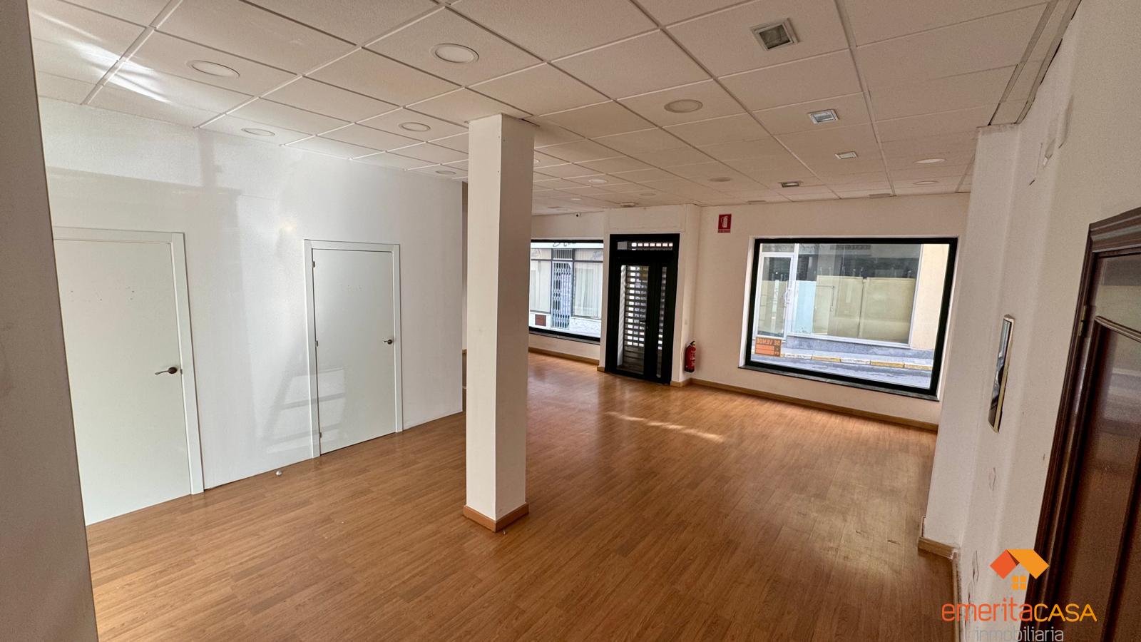 For rent of commercial in Almendralejo