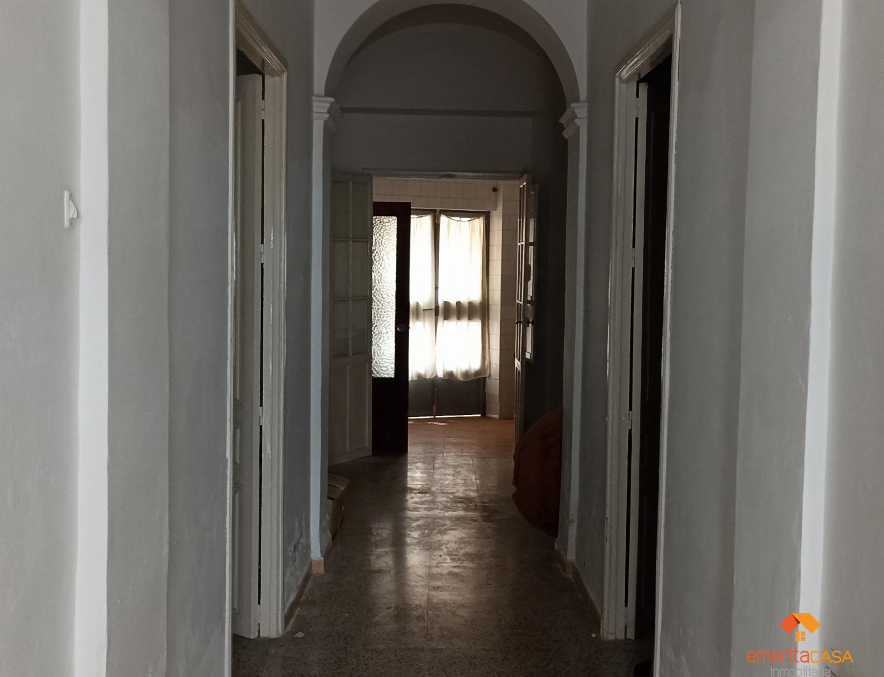 For sale of house in Almendralejo