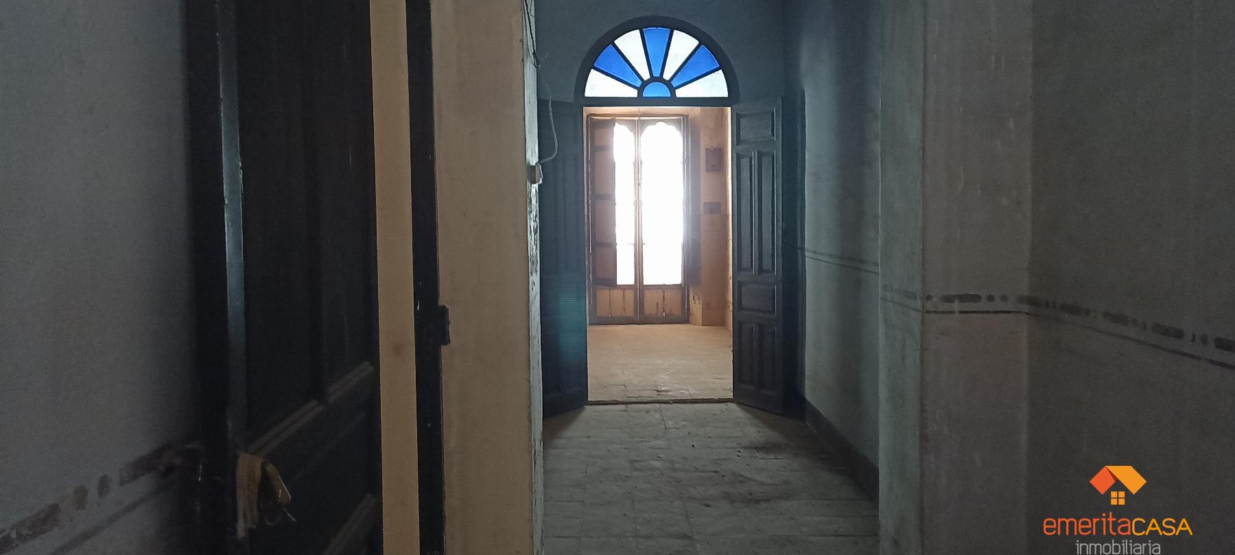 For sale of house in Almendralejo