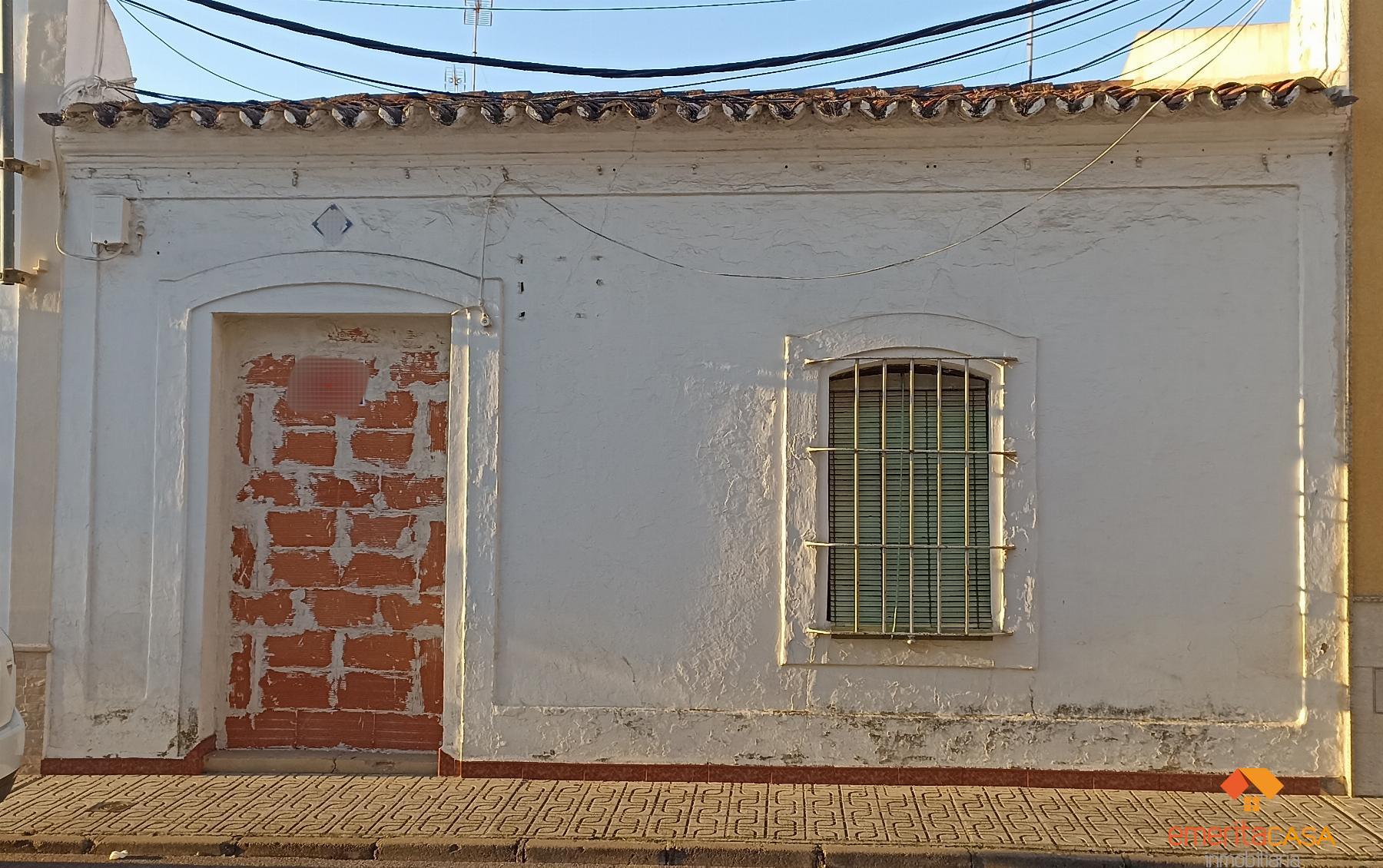 For sale of house in Almendralejo
