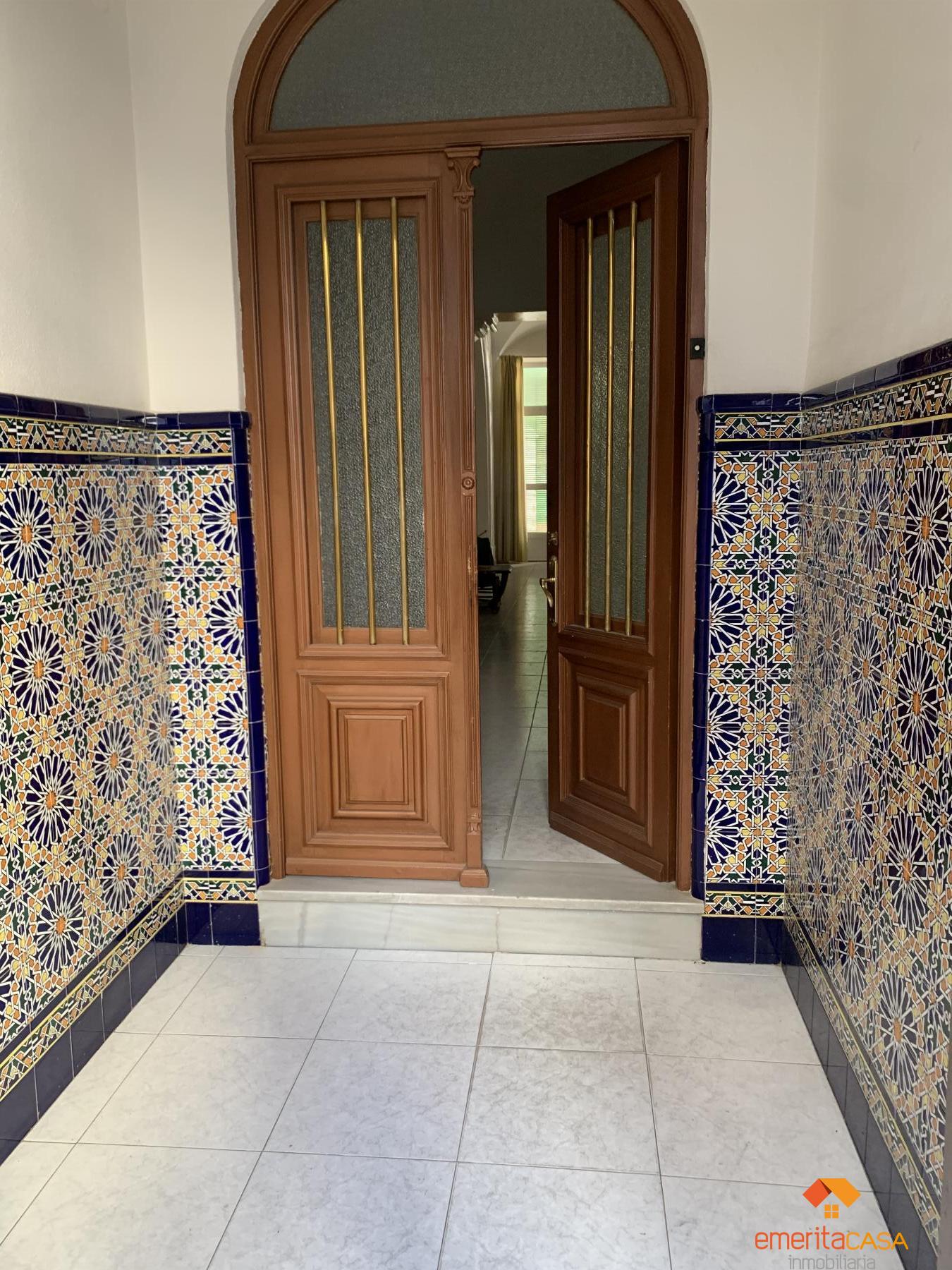 For sale of house in Almendralejo