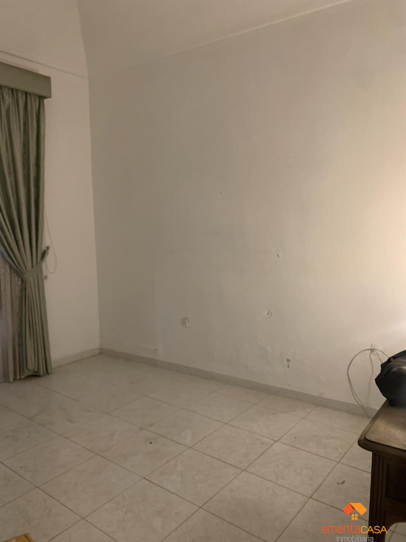 For sale of house in Almendralejo