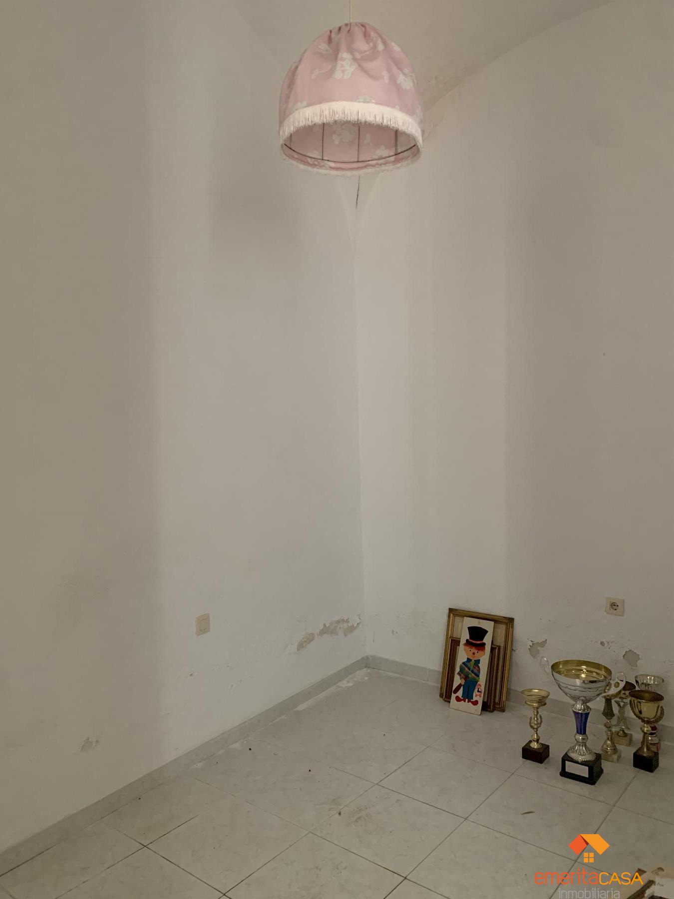 For sale of house in Almendralejo