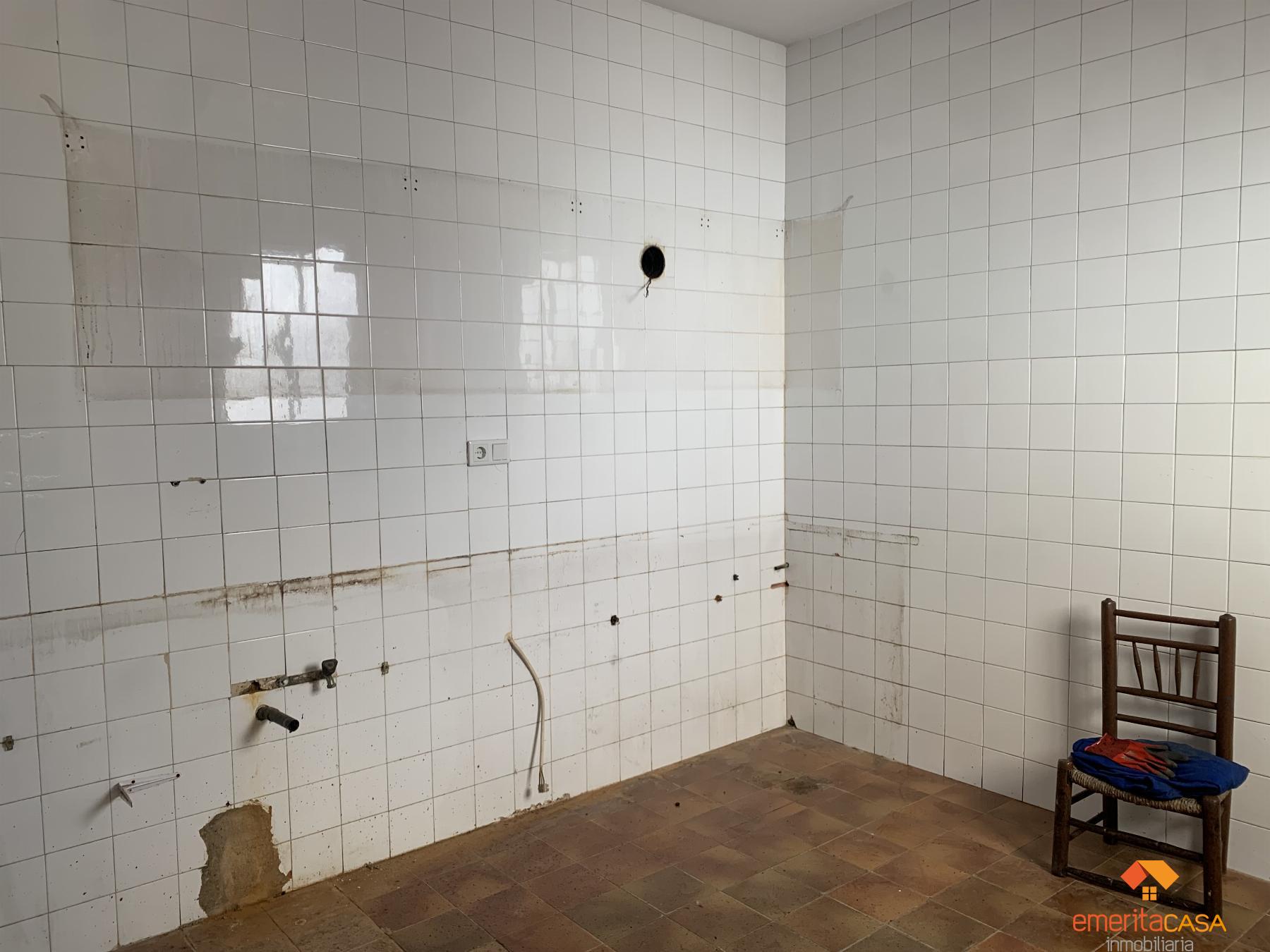 For sale of house in Almendralejo
