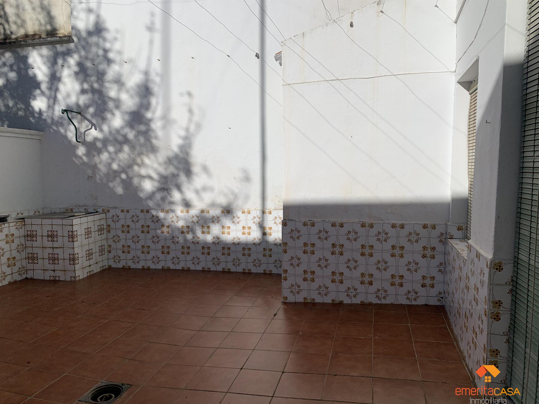 For sale of house in Almendralejo