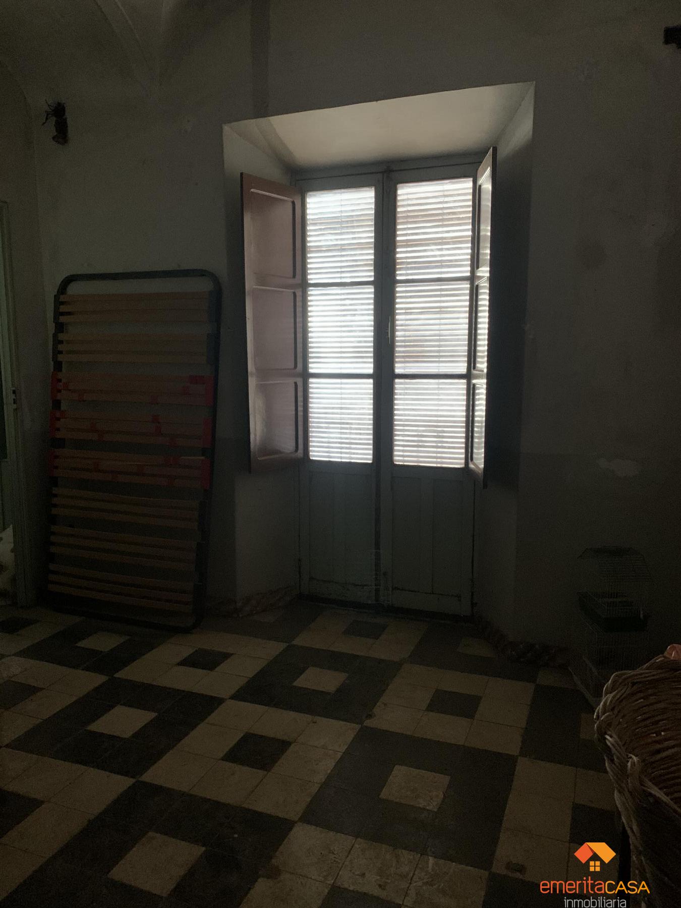 For sale of house in Almendralejo
