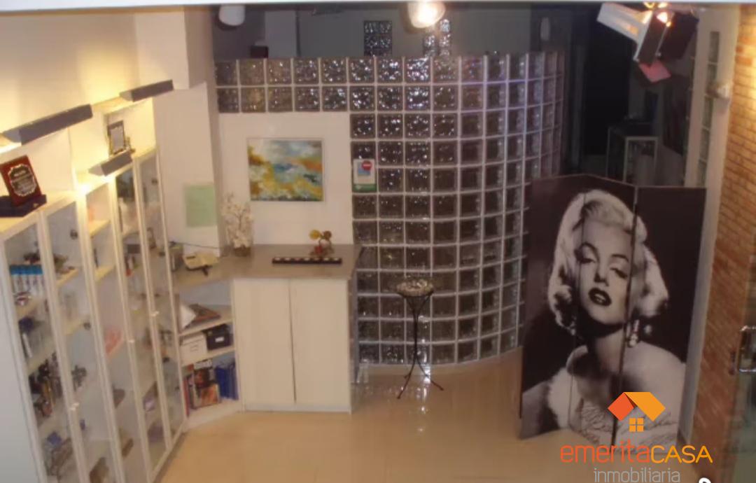 For sale of commercial in Almendralejo