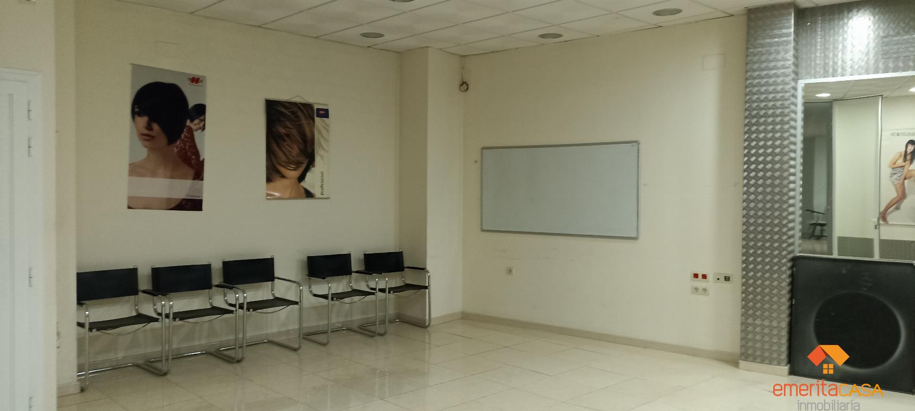 For sale of commercial in Almendralejo