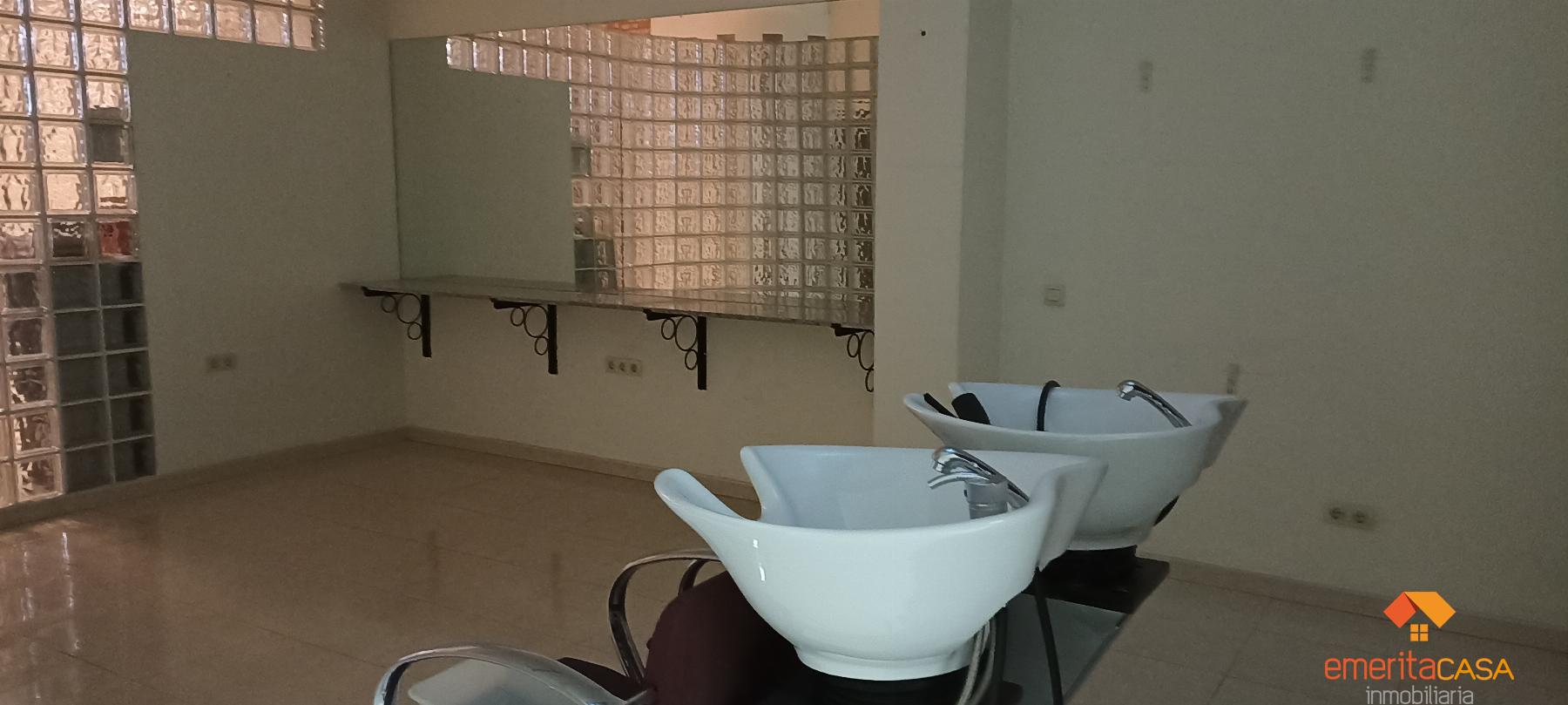 For sale of commercial in Almendralejo
