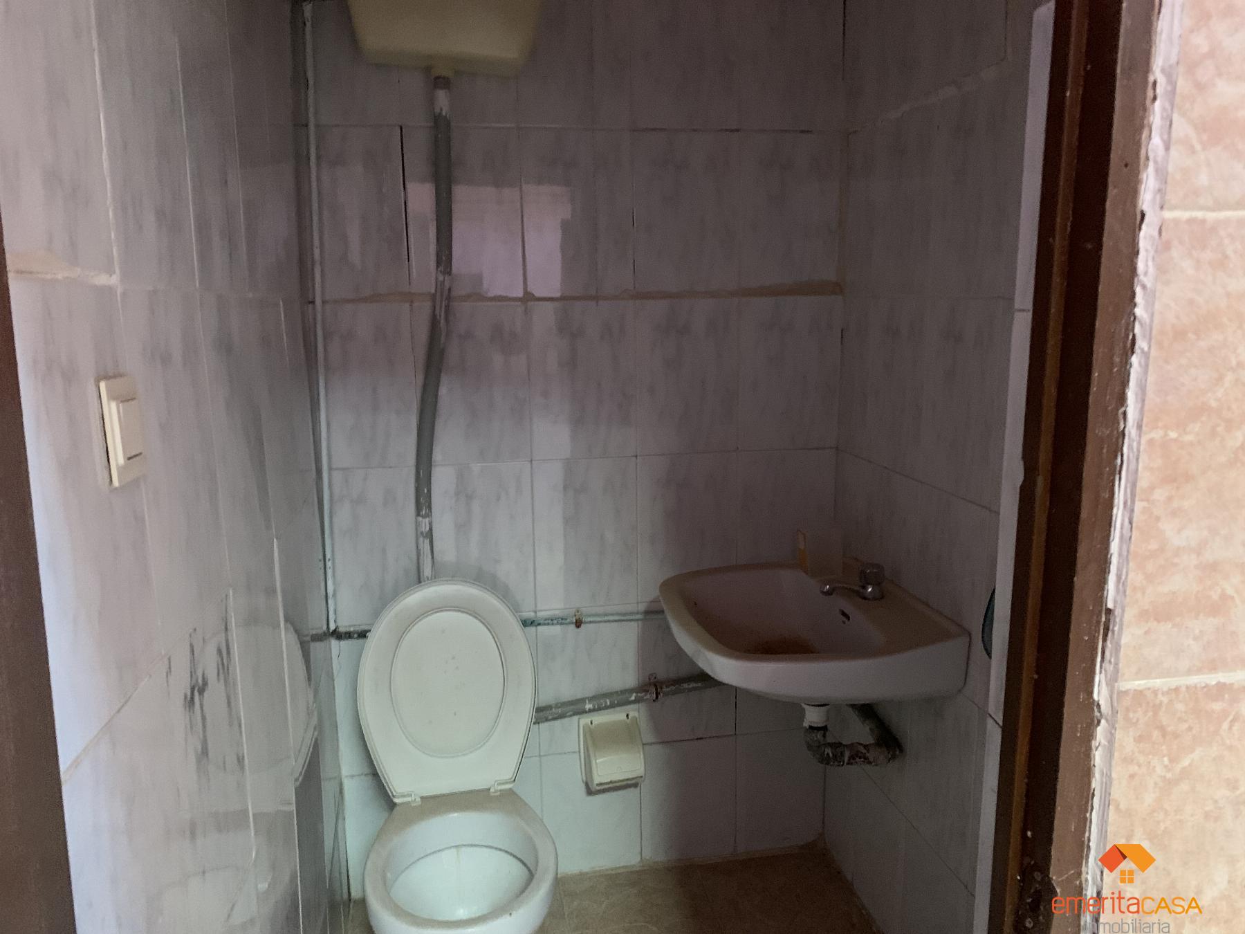 For sale of building in Almendralejo