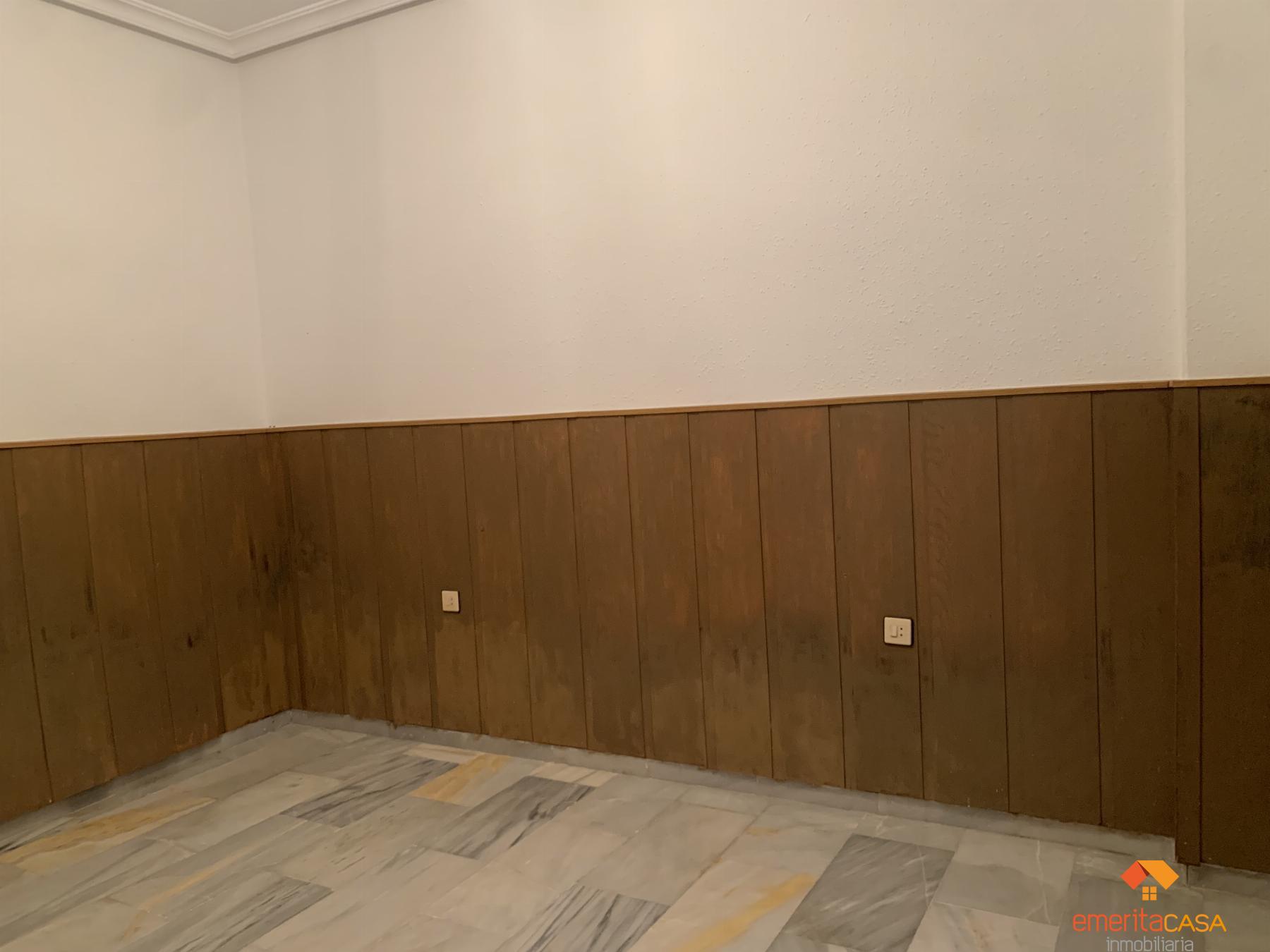 For sale of building in Almendralejo