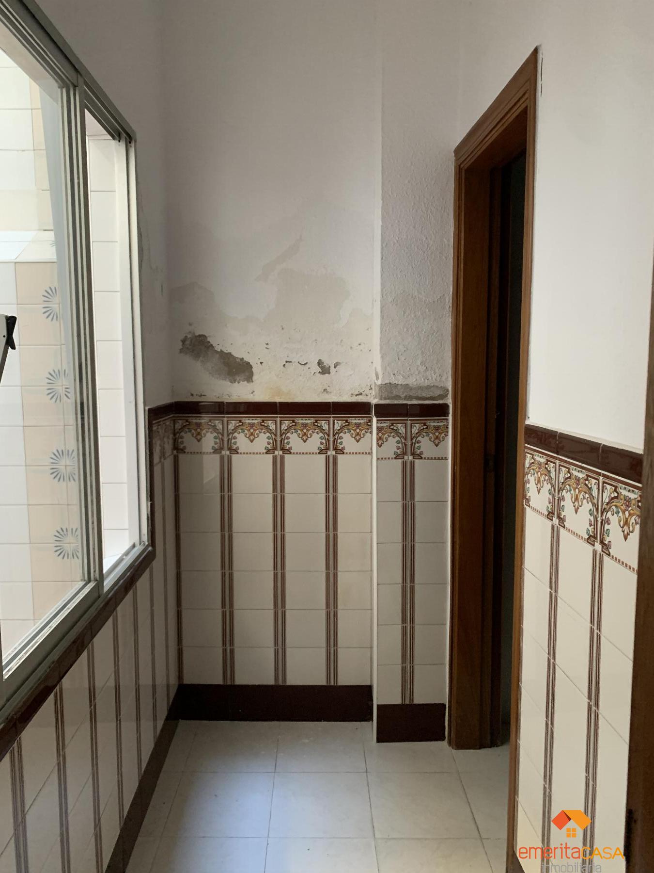 For sale of building in Almendralejo