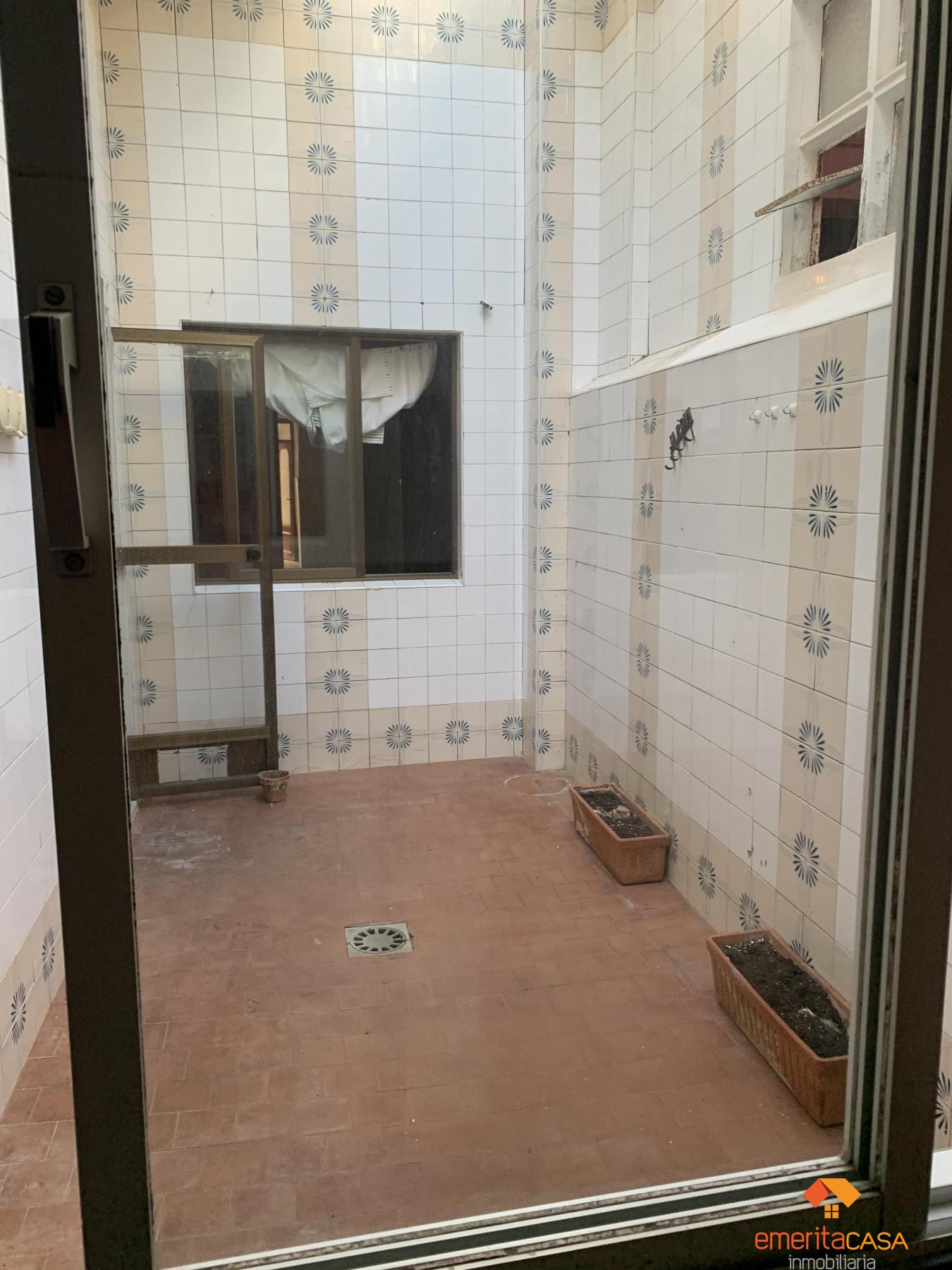 For sale of building in Almendralejo