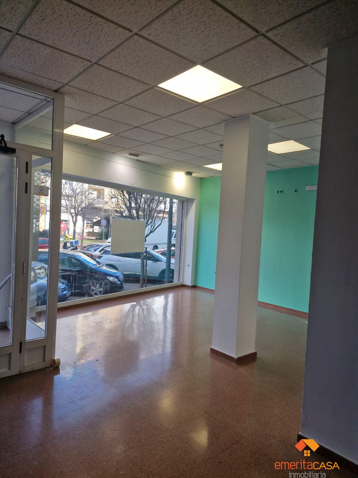 For rent of commercial in Almendralejo