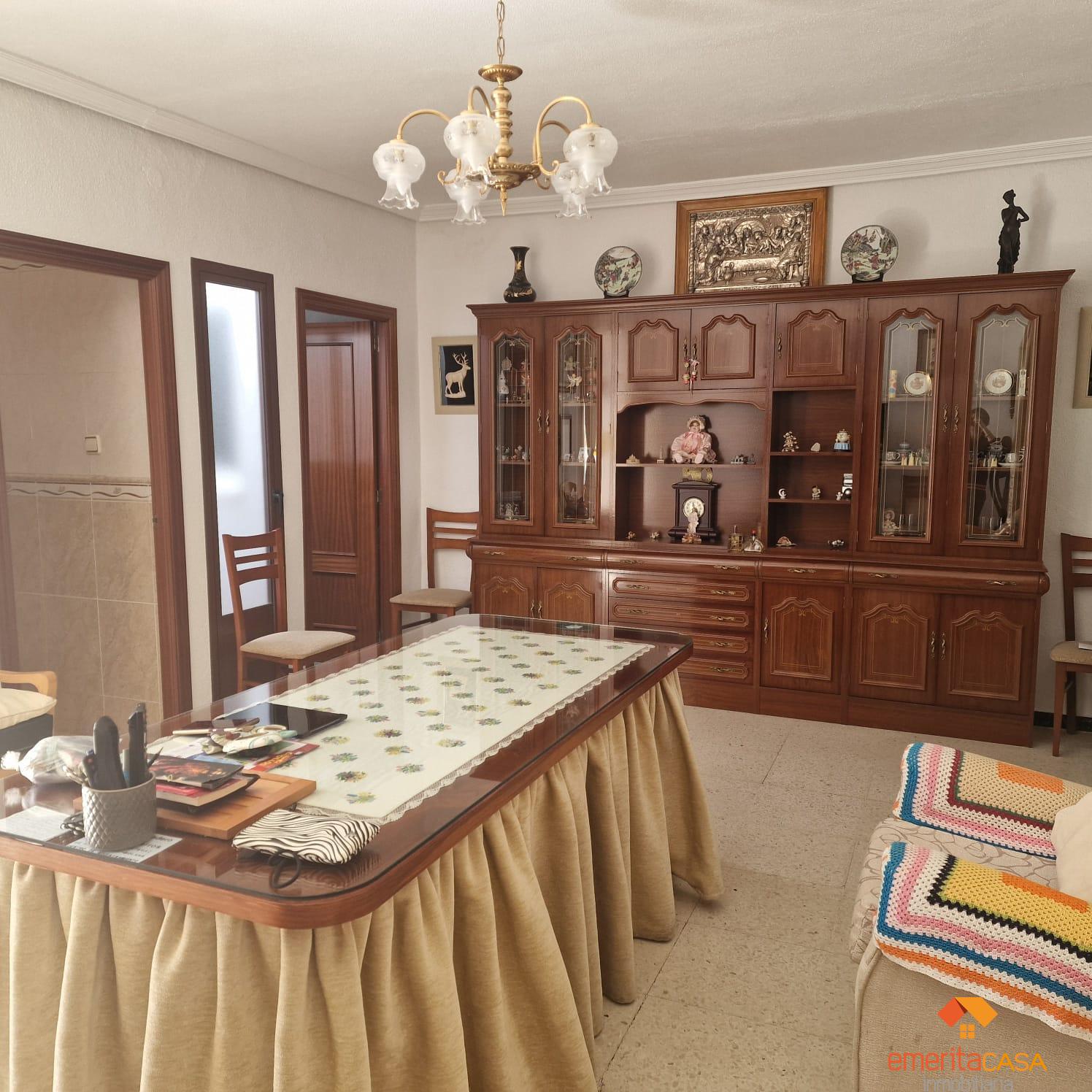 For sale of house in Almendralejo