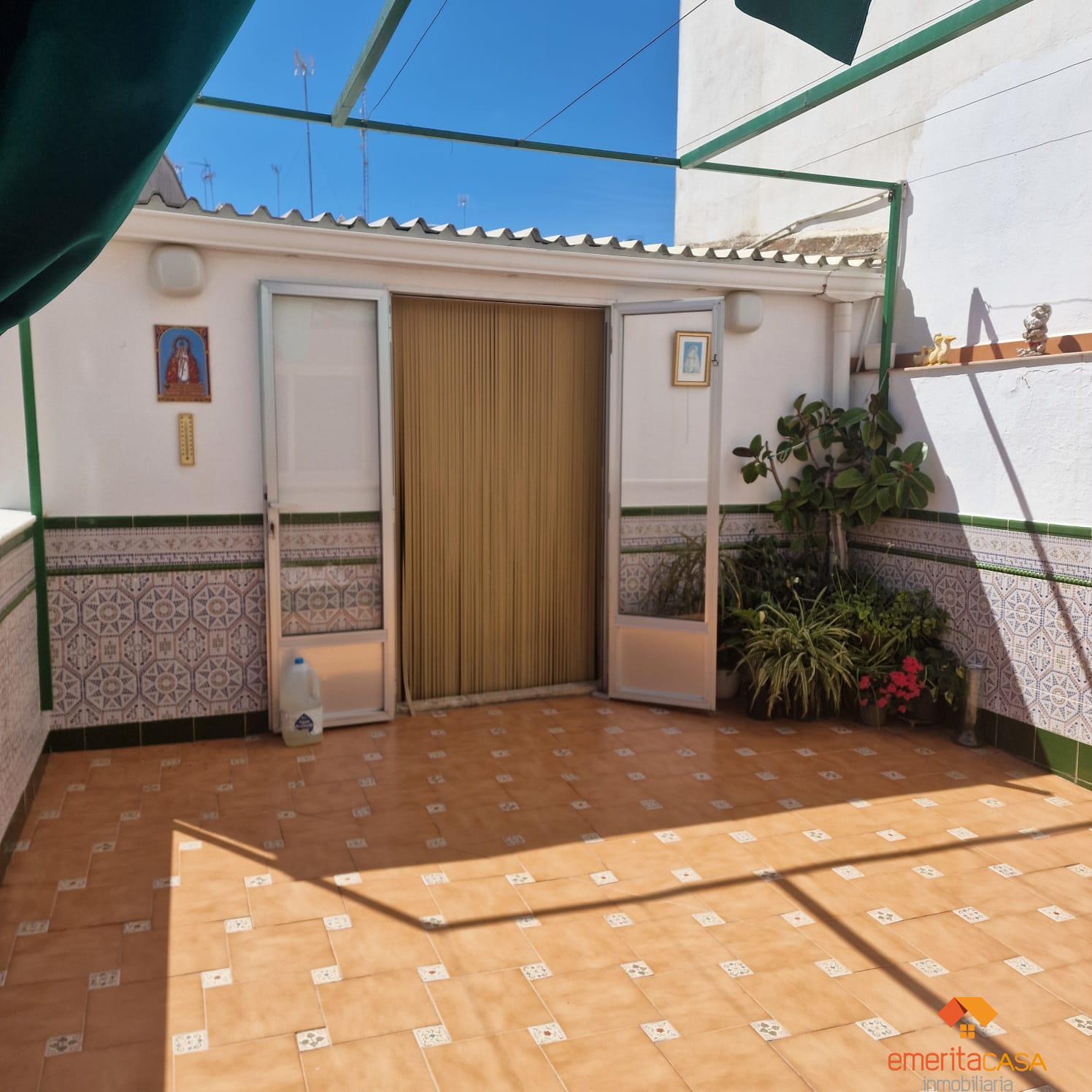 For sale of house in Almendralejo
