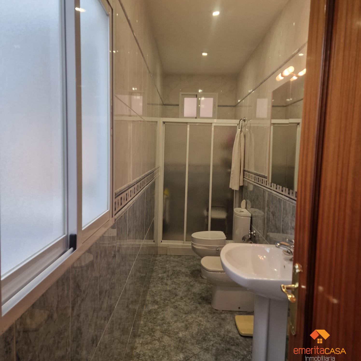 For sale of house in Almendralejo