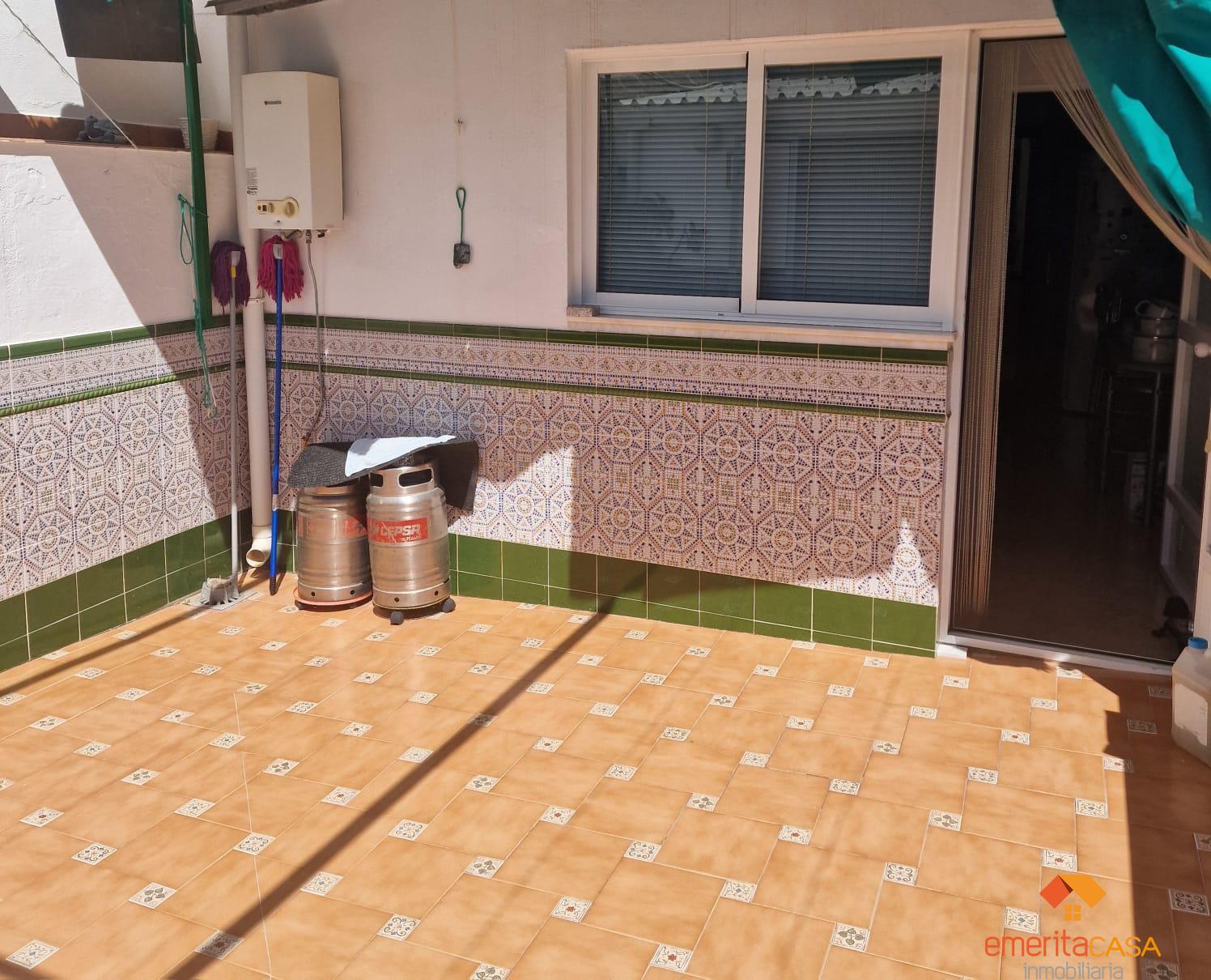 For sale of house in Almendralejo
