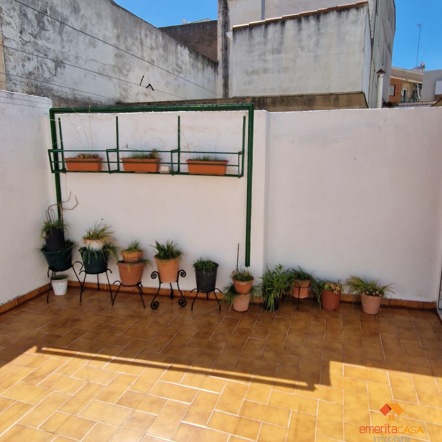 For sale of house in Almendralejo
