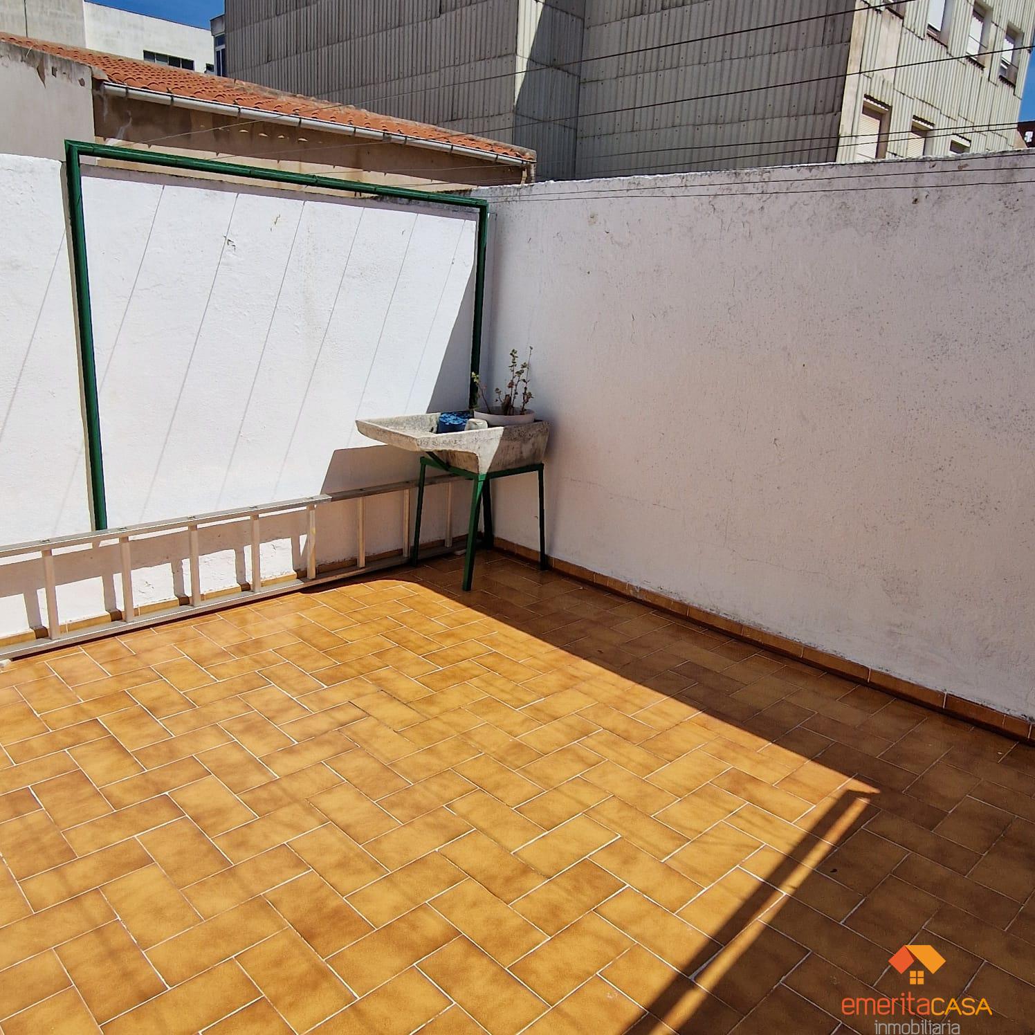 For sale of house in Almendralejo
