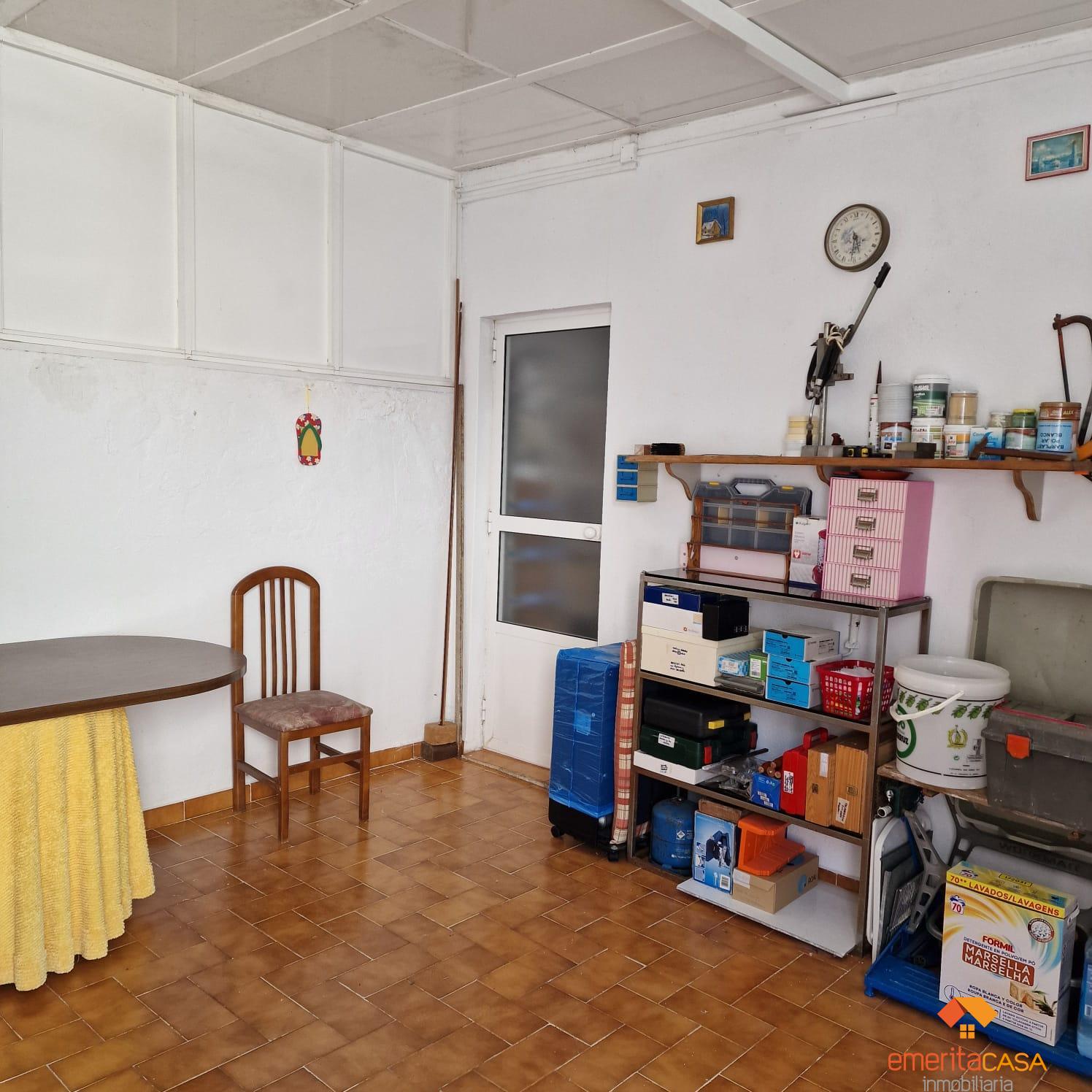 For sale of house in Almendralejo