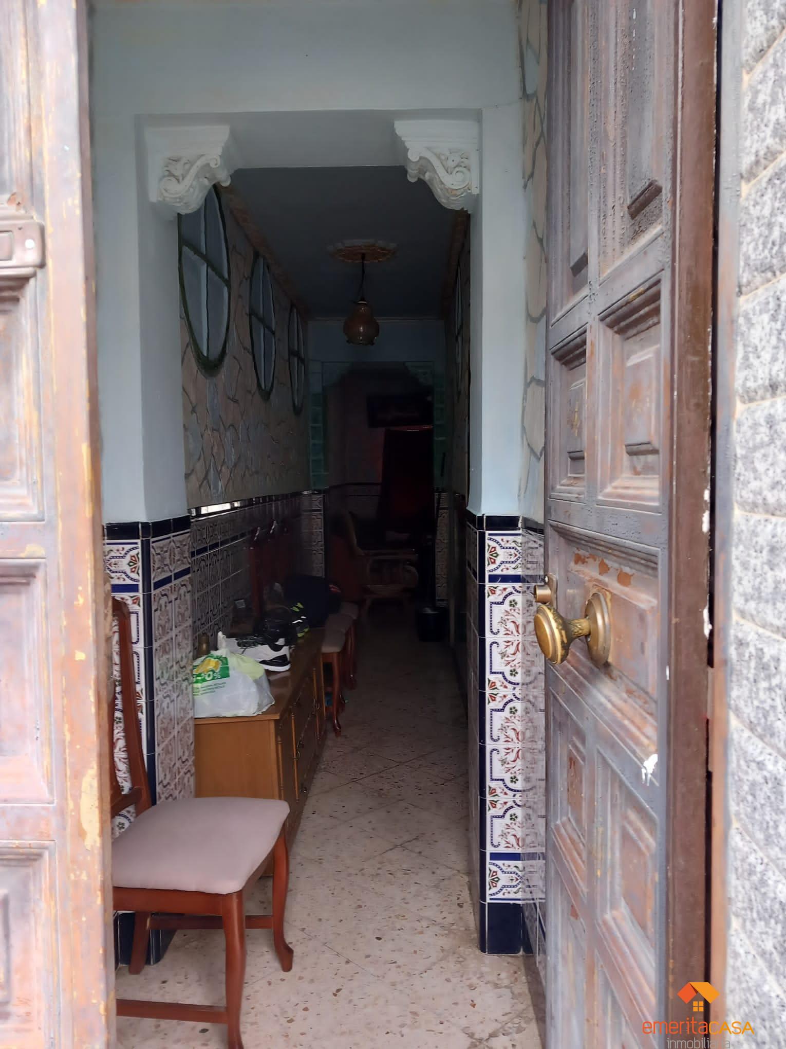 For sale of house in Almendralejo