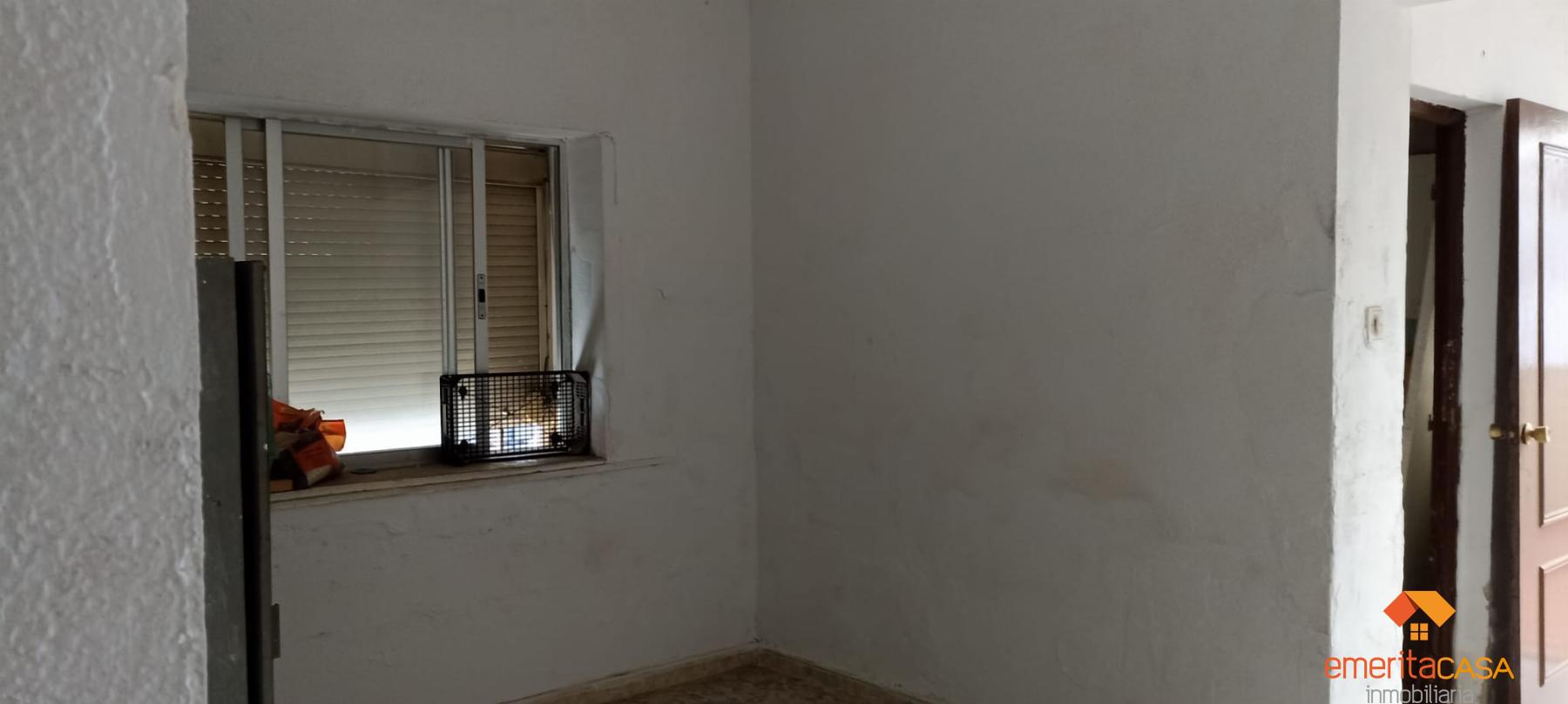 For sale of house in Almendralejo