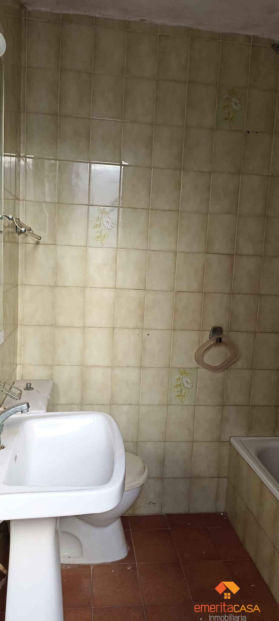 For sale of house in Almendralejo
