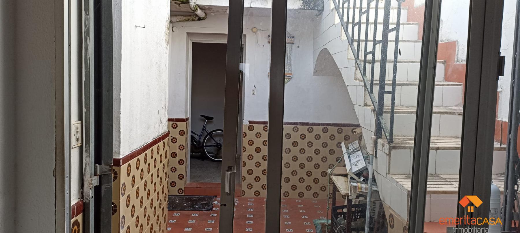 For sale of house in Almendralejo