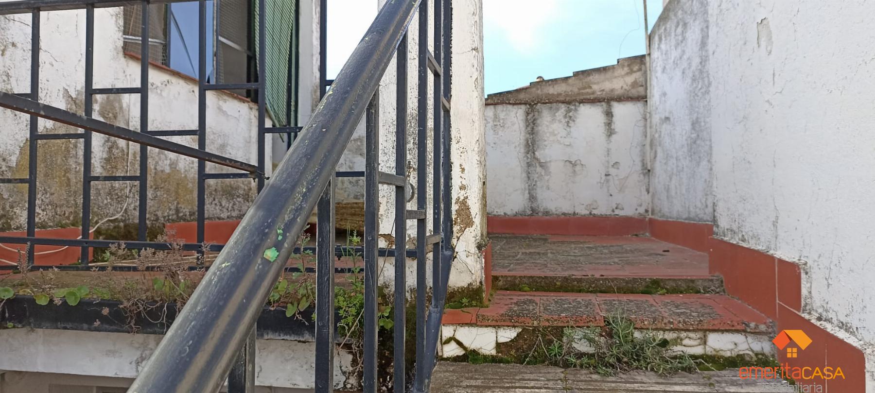 For sale of house in Almendralejo