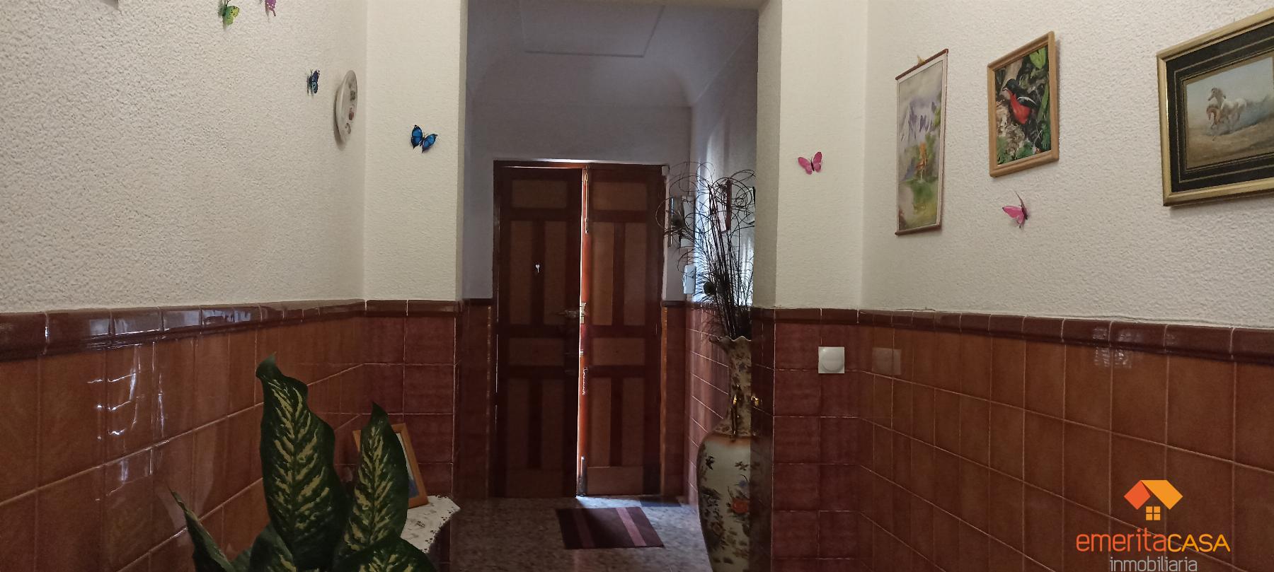 For sale of house in Almendralejo
