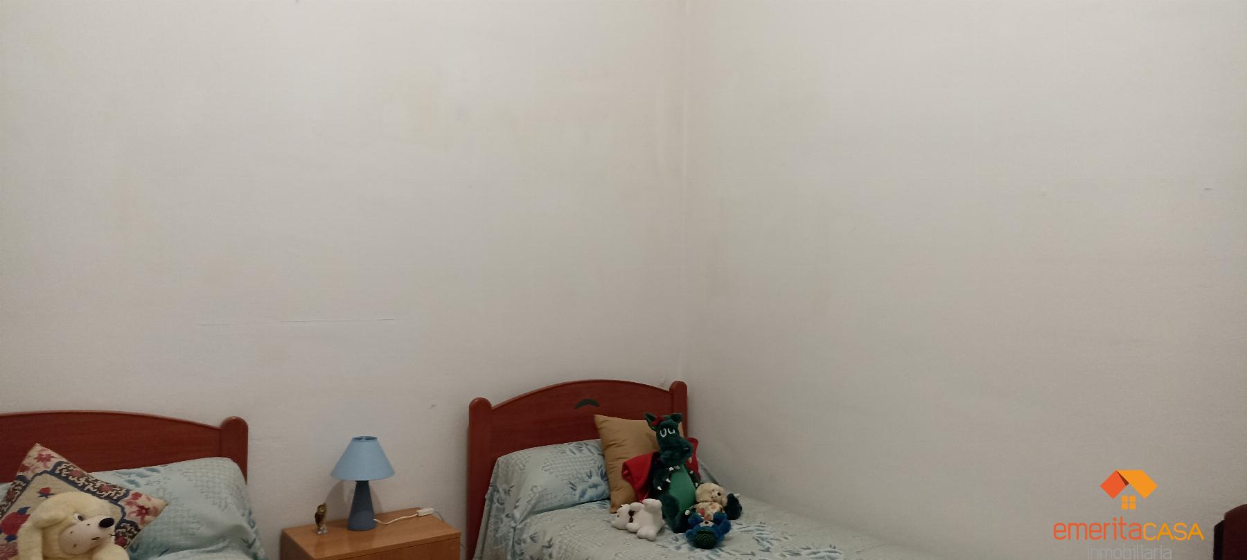For sale of house in Almendralejo