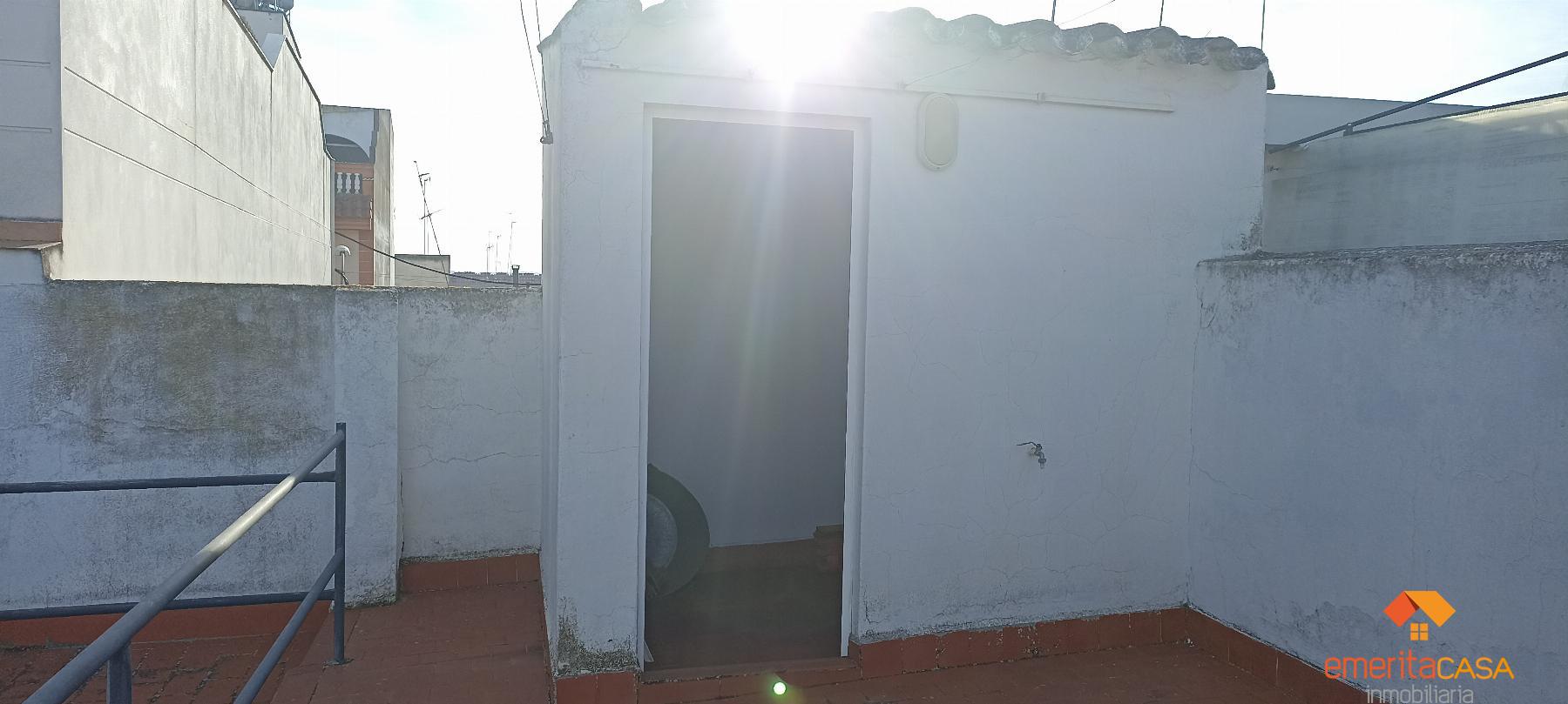 For sale of house in Almendralejo