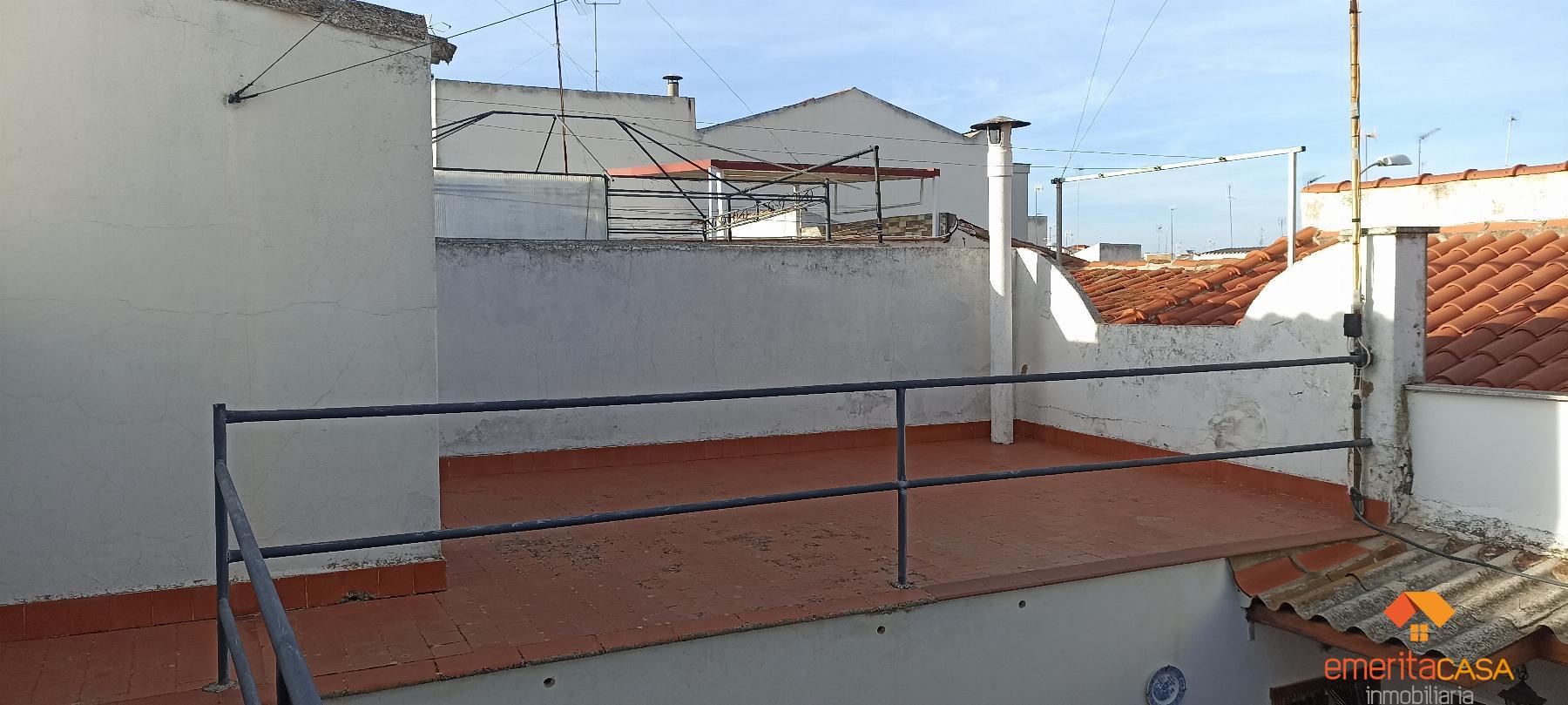 For sale of house in Almendralejo