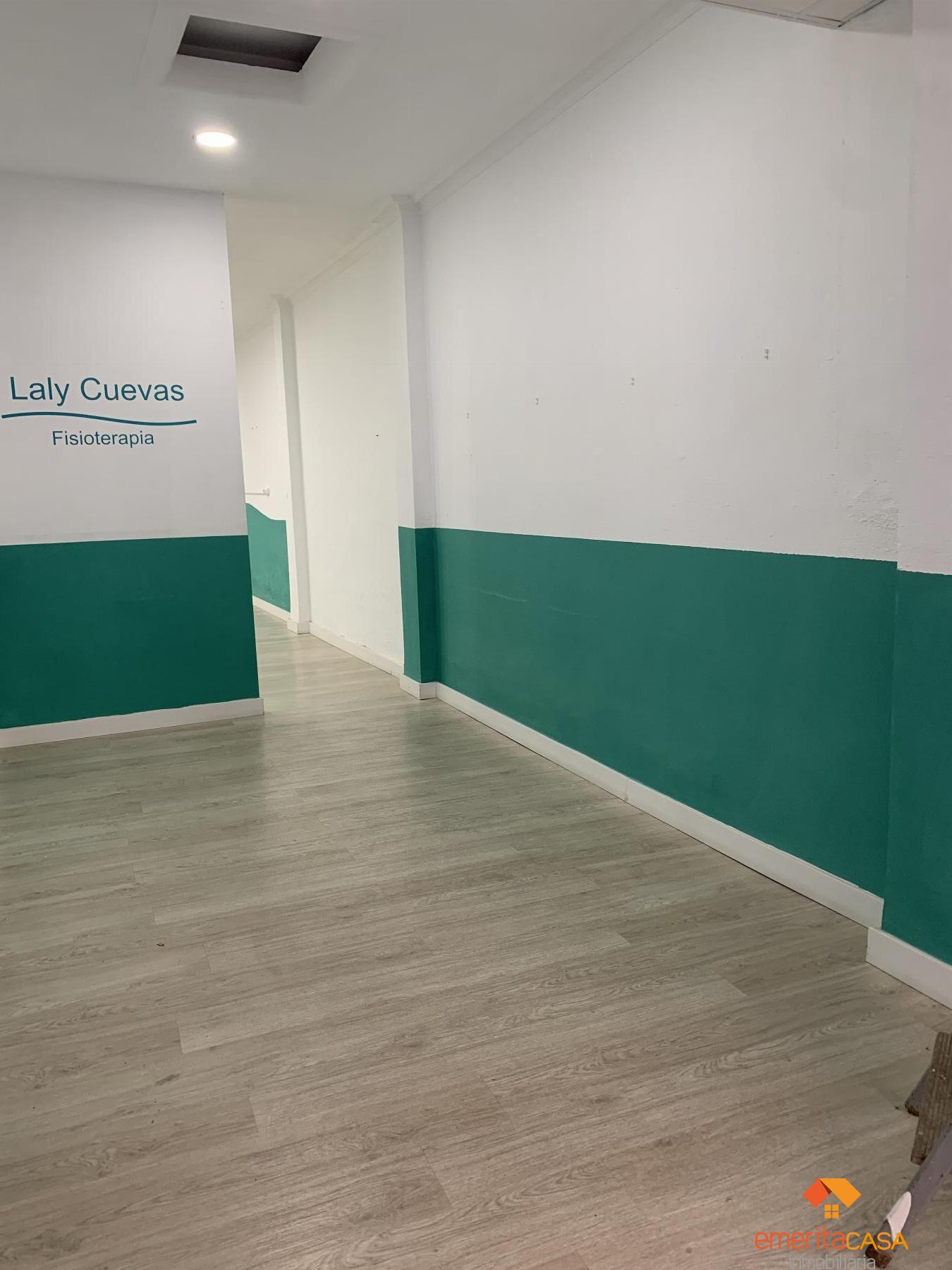 For rent of commercial in Almendralejo