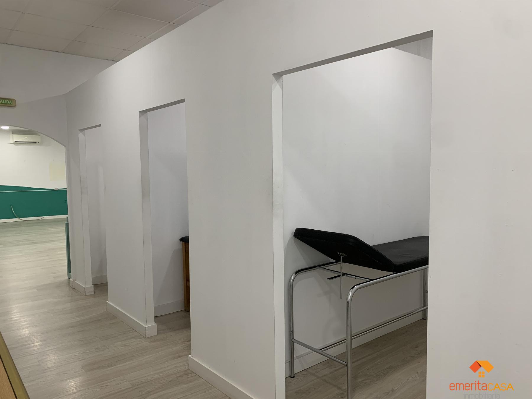 For rent of commercial in Almendralejo