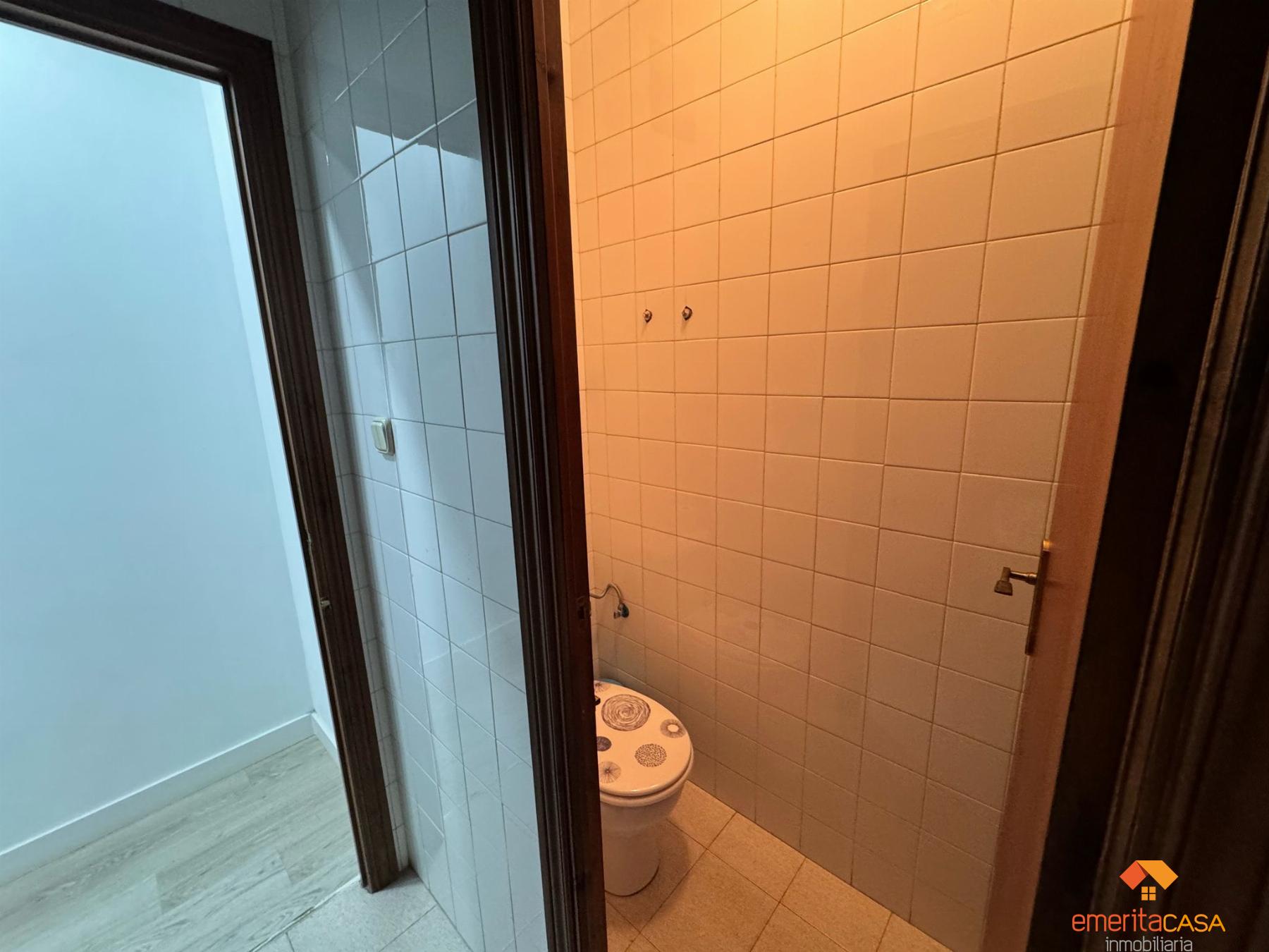 For rent of commercial in Almendralejo