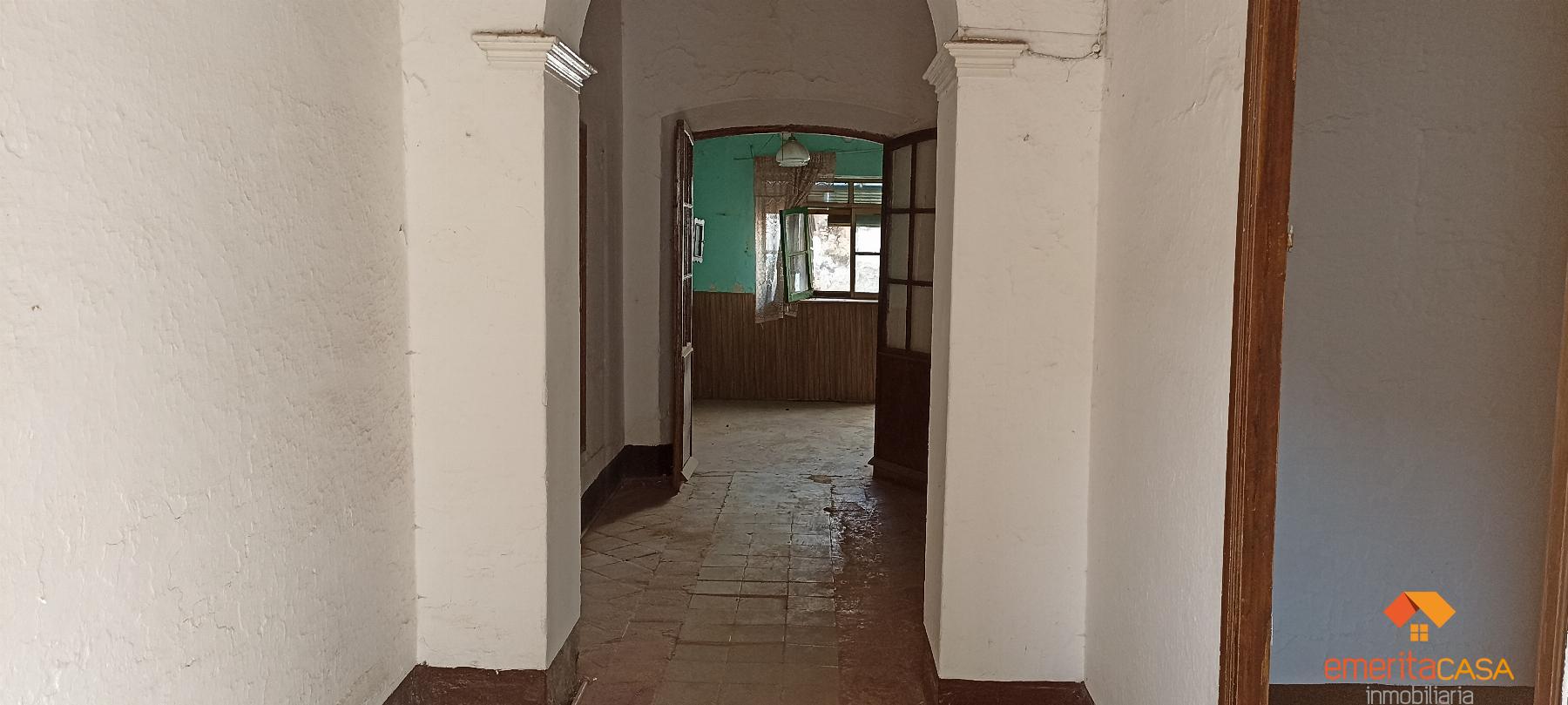 For sale of house in Almendralejo