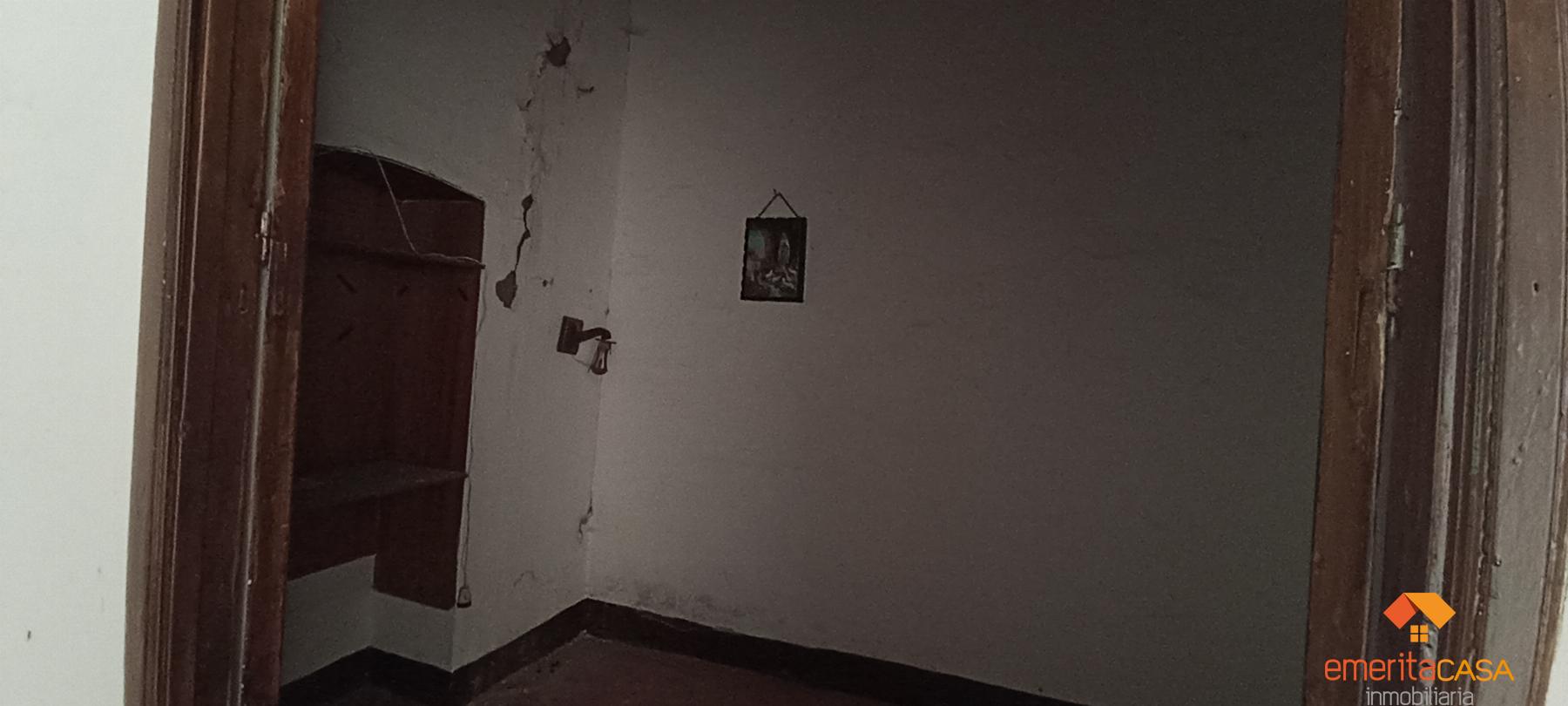 For sale of house in Almendralejo