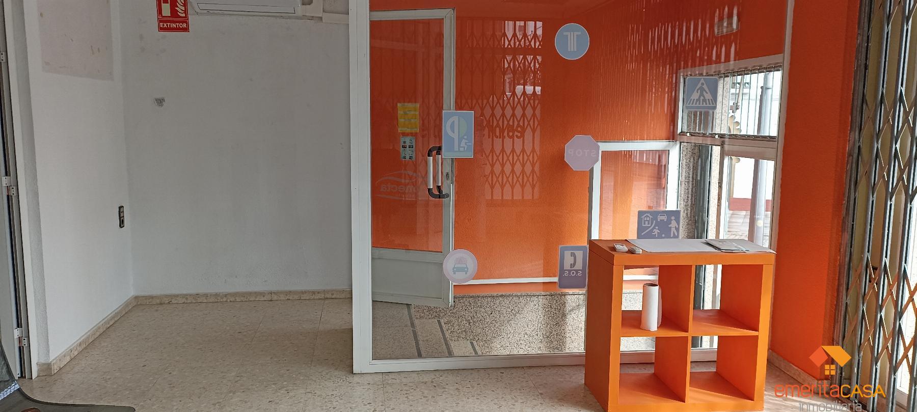 For sale of commercial in Almendralejo