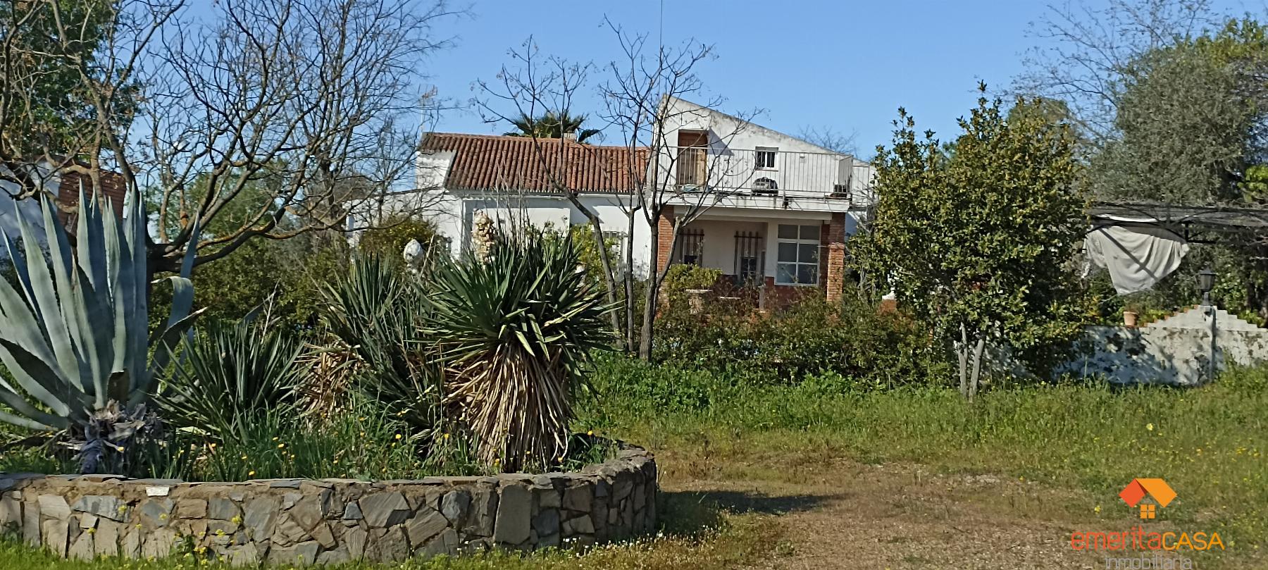 For sale of chalet in Almendralejo