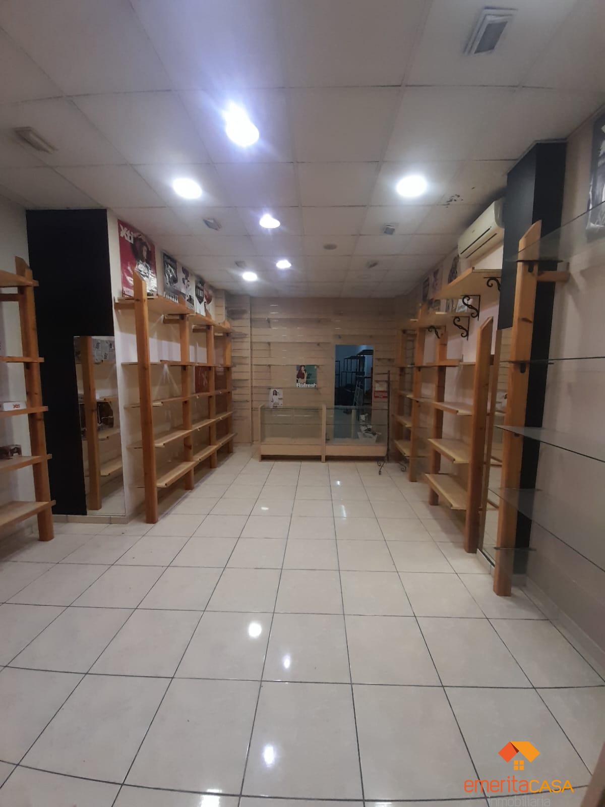 Venta de local comercial en Almendralejo